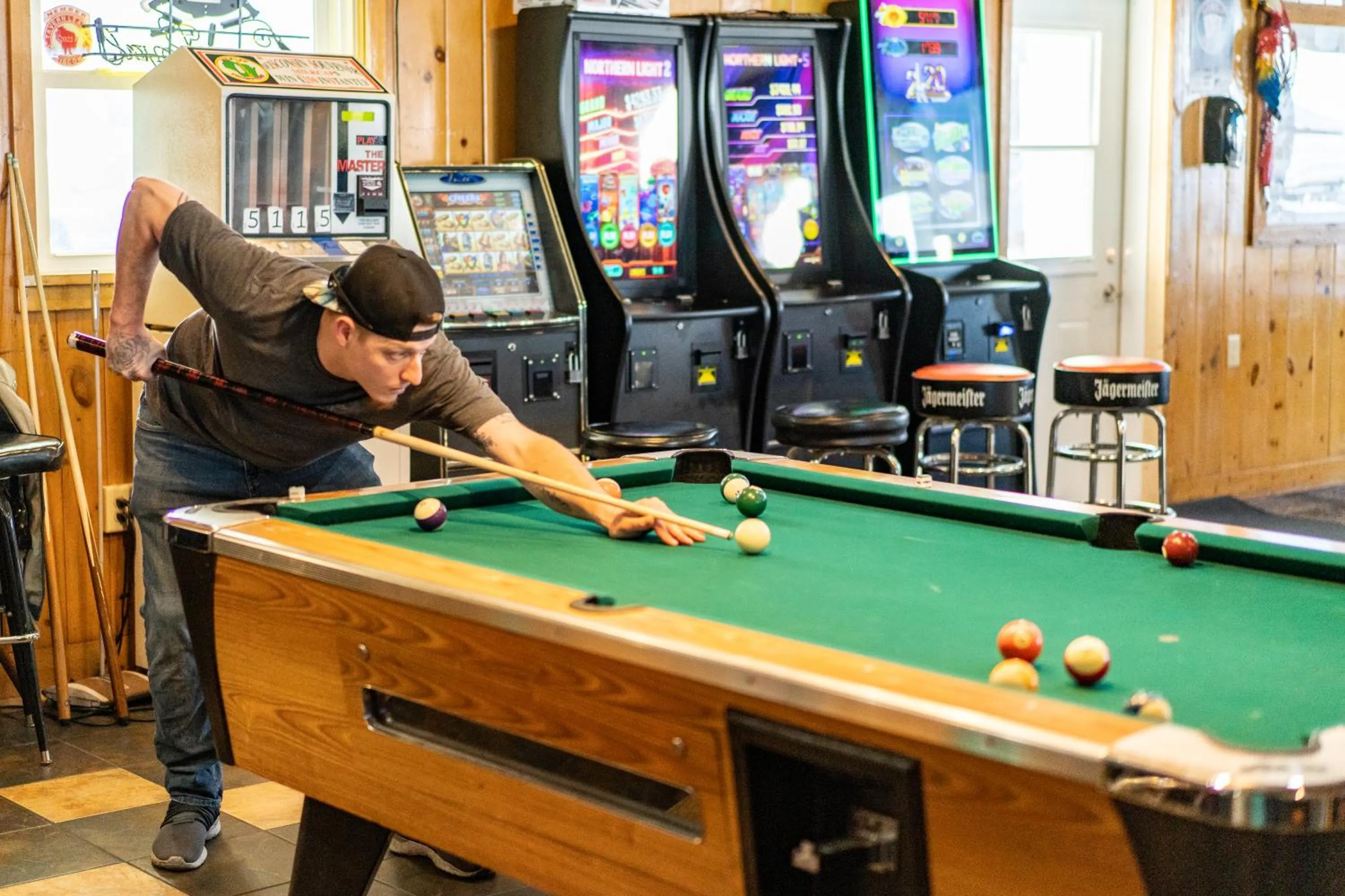 Restaurant/places to eat in Beach Harbor Resort