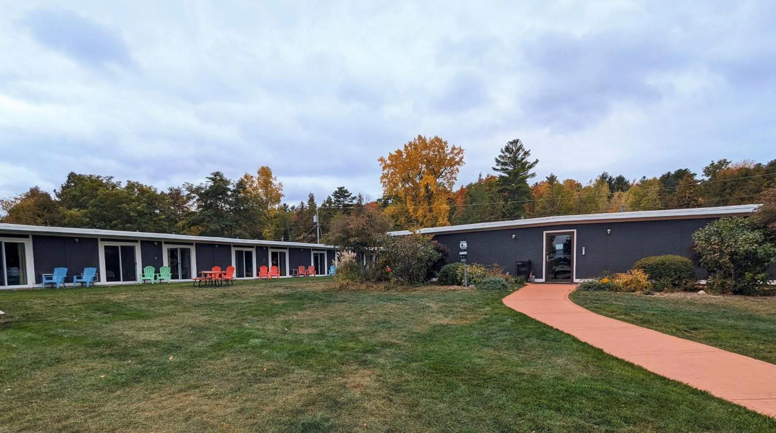 Property building in Beach Harbor Resort