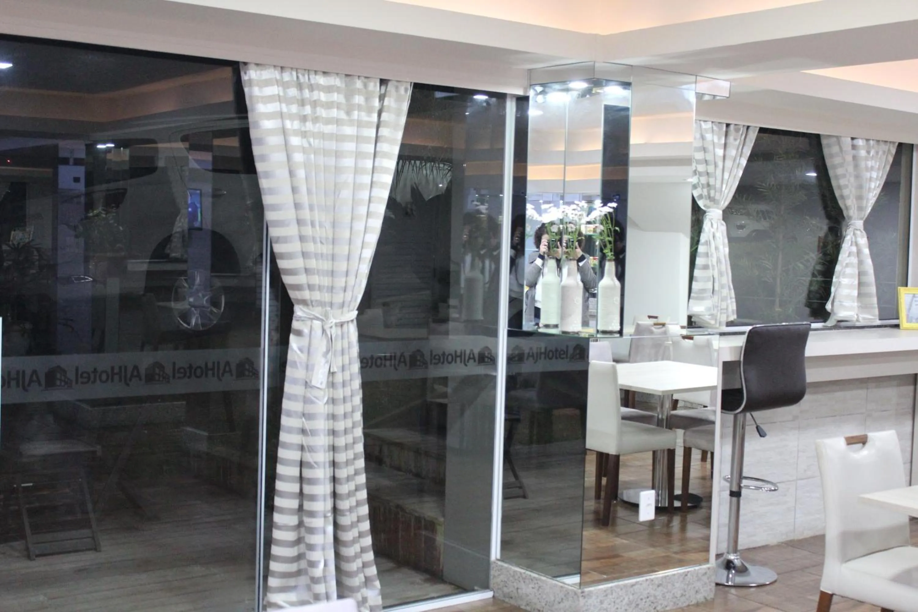 Restaurant/places to eat in AJ Hotel Chapecó - Fácil Acesso Pátio Shopping e Rótula da Bandeira