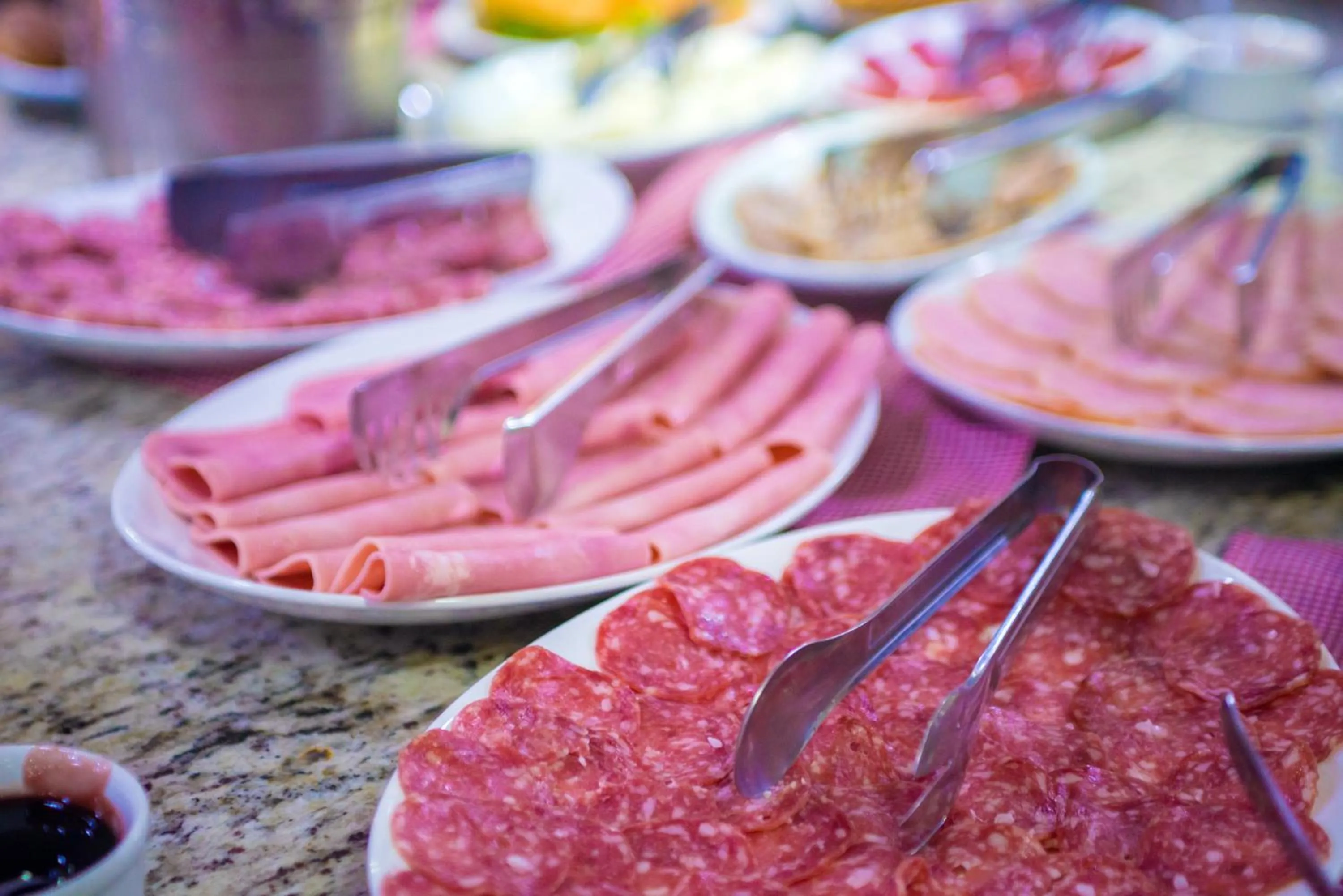 Buffet breakfast in AJ Hotel Chapecó - Fácil Acesso Pátio Shopping e Rótula da Bandeira