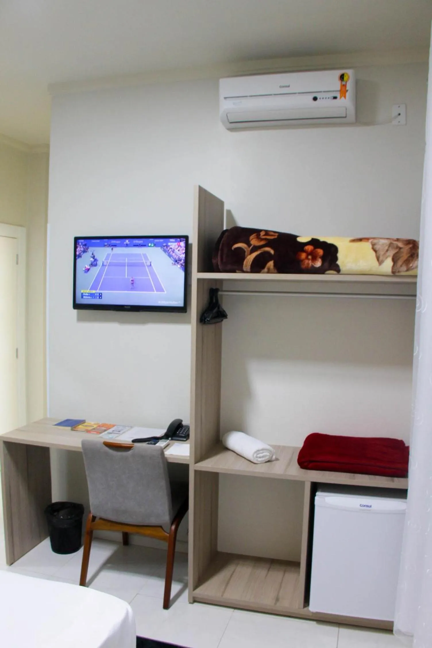 TV and multimedia in AJ Hotel Chapecó - Fácil Acesso Pátio Shopping e Rótula da Bandeira