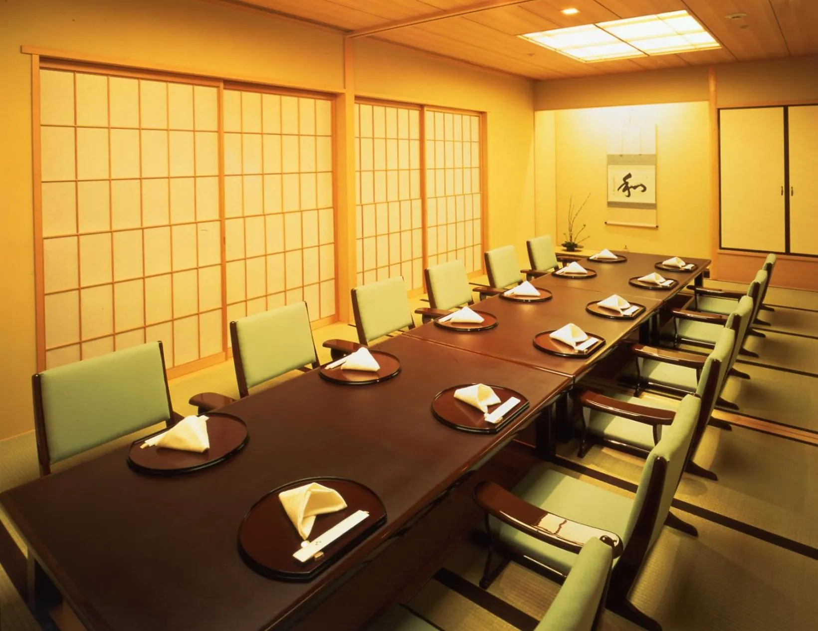 Restaurant/places to eat in Okura Akademia Park Hotel