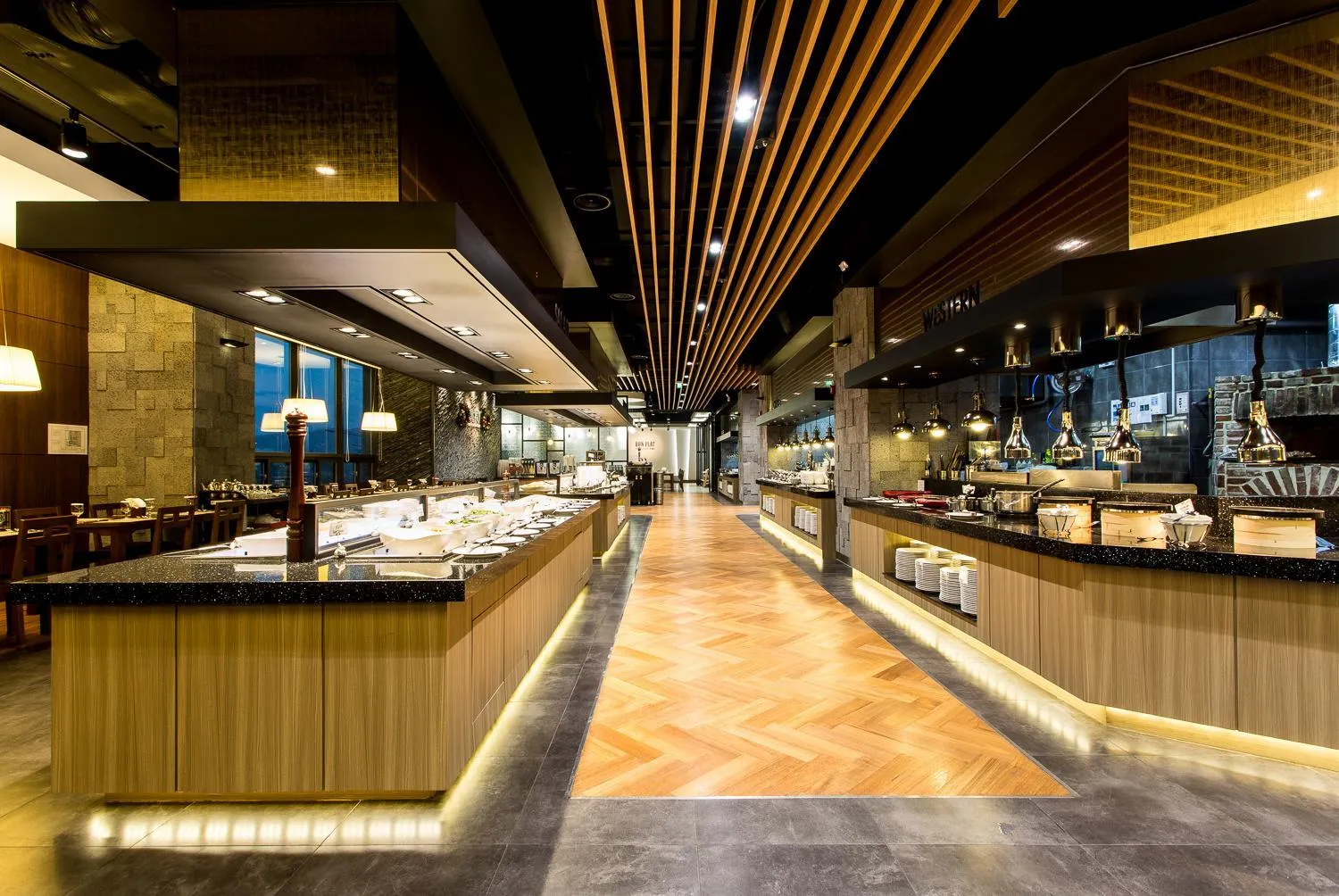 Restaurant/places to eat in Hotel Logenir