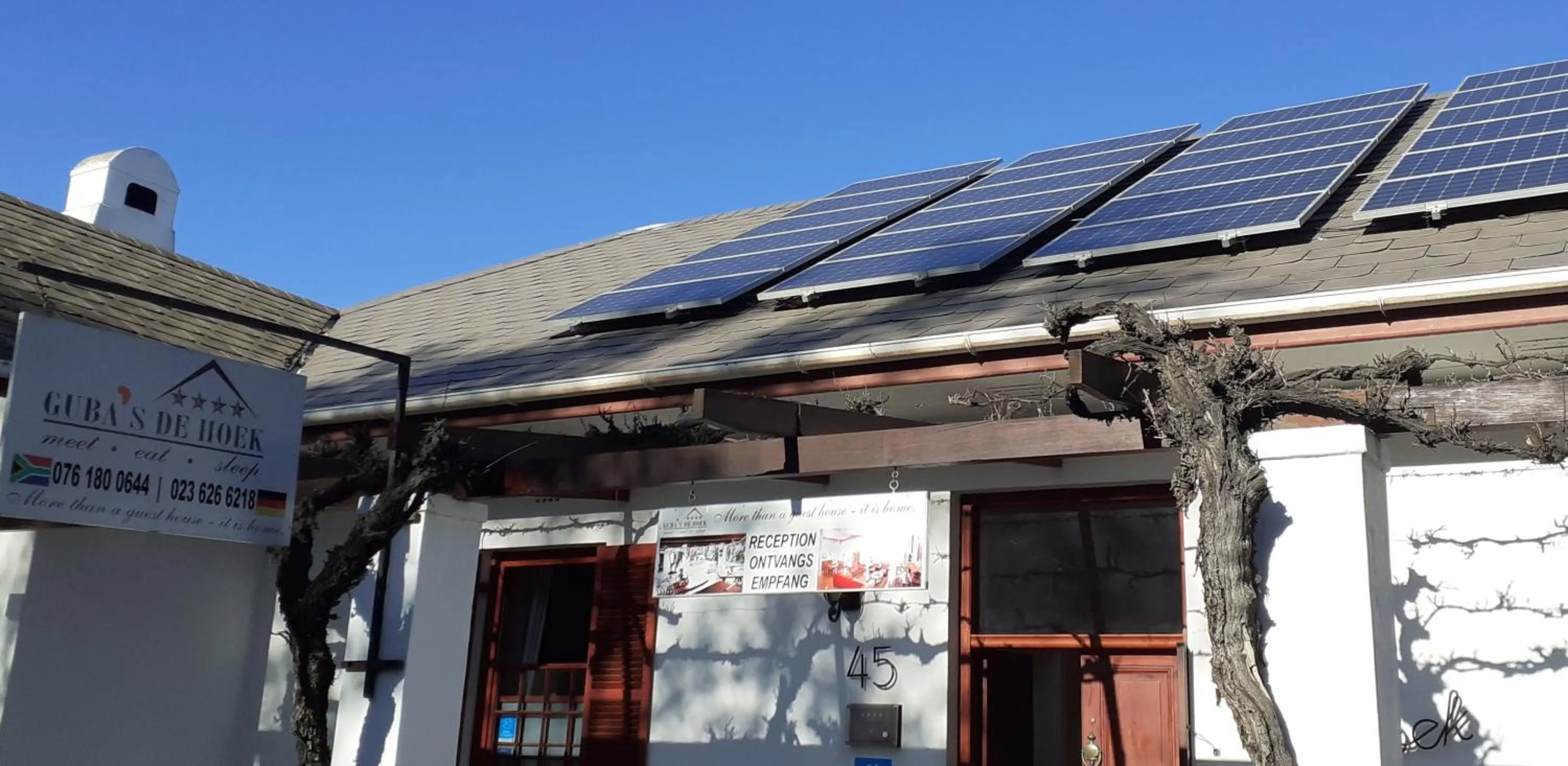 Property building in GuBas De Hoek meet eat sleep