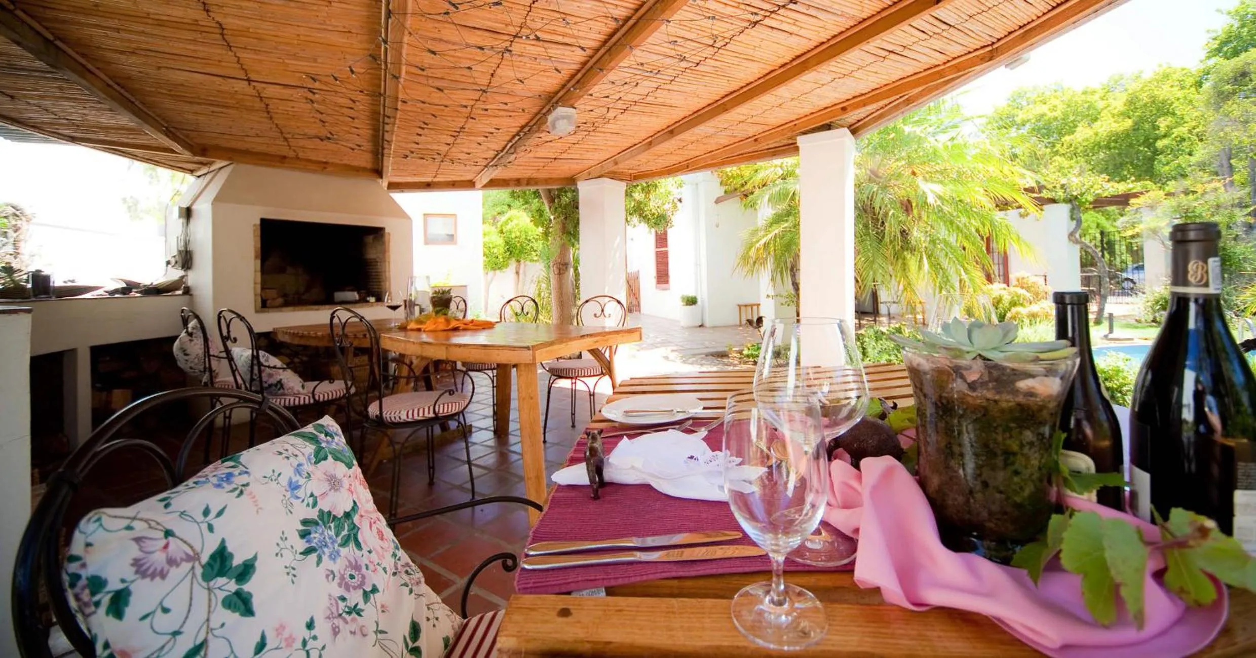 Balcony/Terrace in GuBas De Hoek meet eat sleep