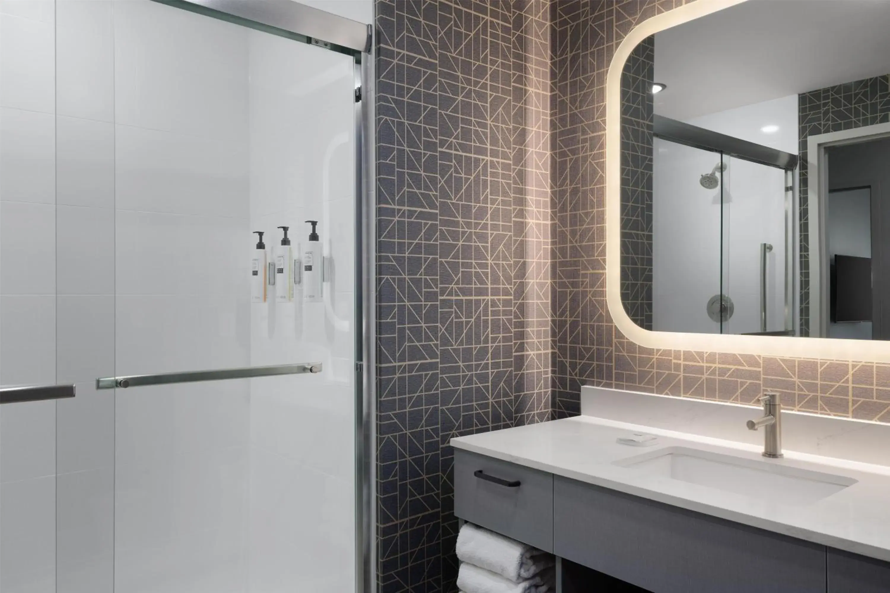 One-Bedroom Queen Suite with Two Queen Beds - Non-Smoking in Homewood Suites By Hilton Covington, Ga One-Bedroom Queen Suite with Two Queen Beds - Non-Smoking in Homewood Suites By Hilton Covington, Ga