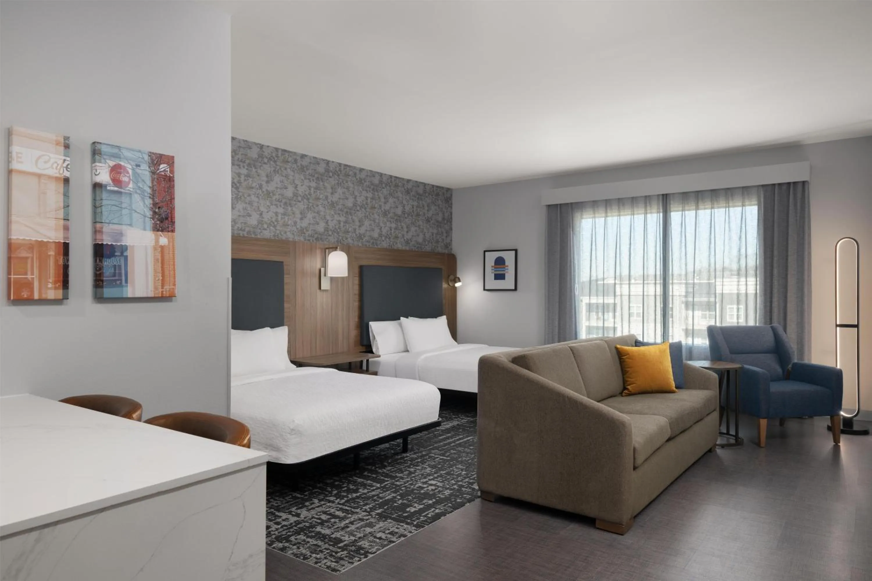 Living room, Bed in Homewood Suites By Hilton Covington, Ga