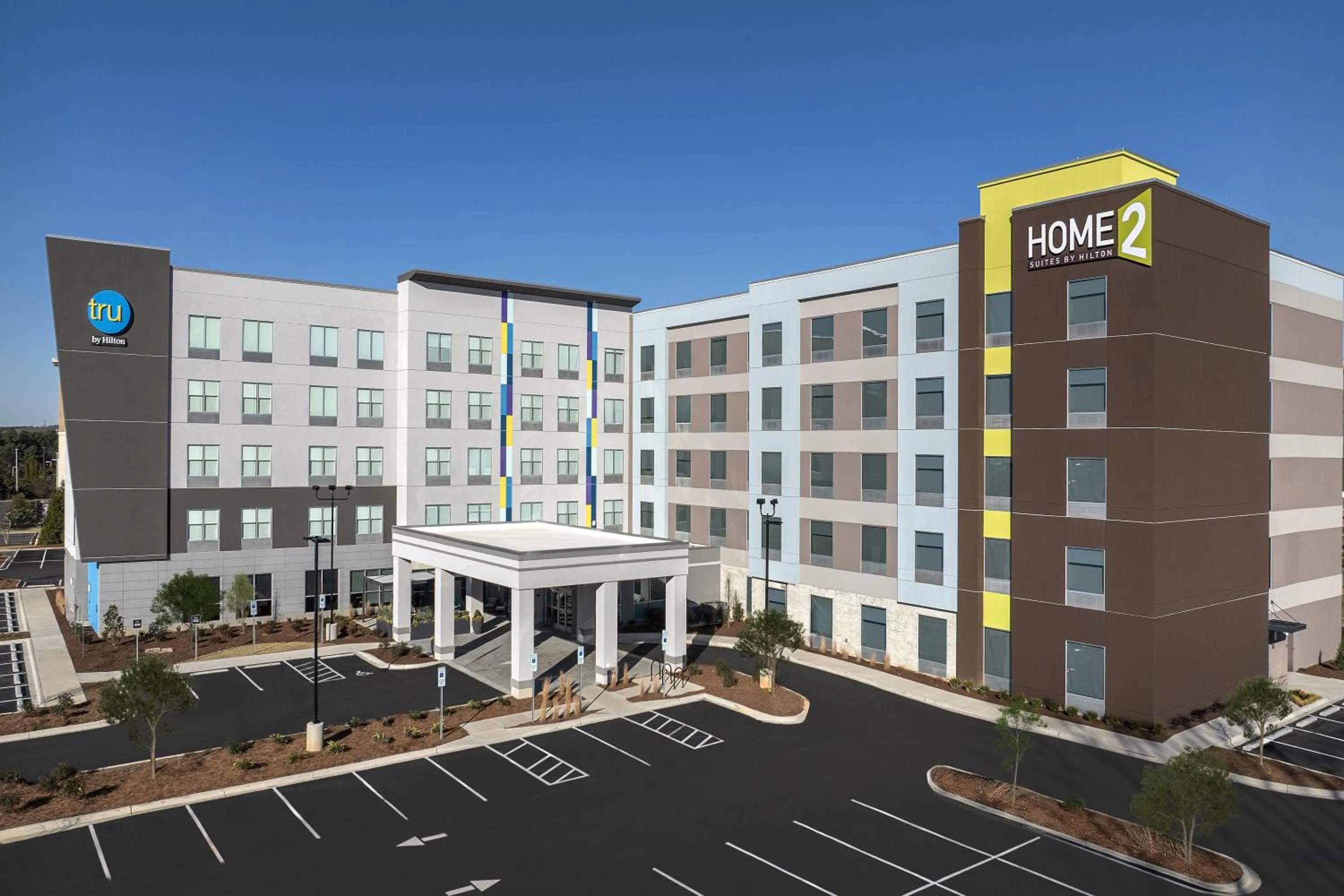 Property building in Tru By Hilton Concord Charlotte