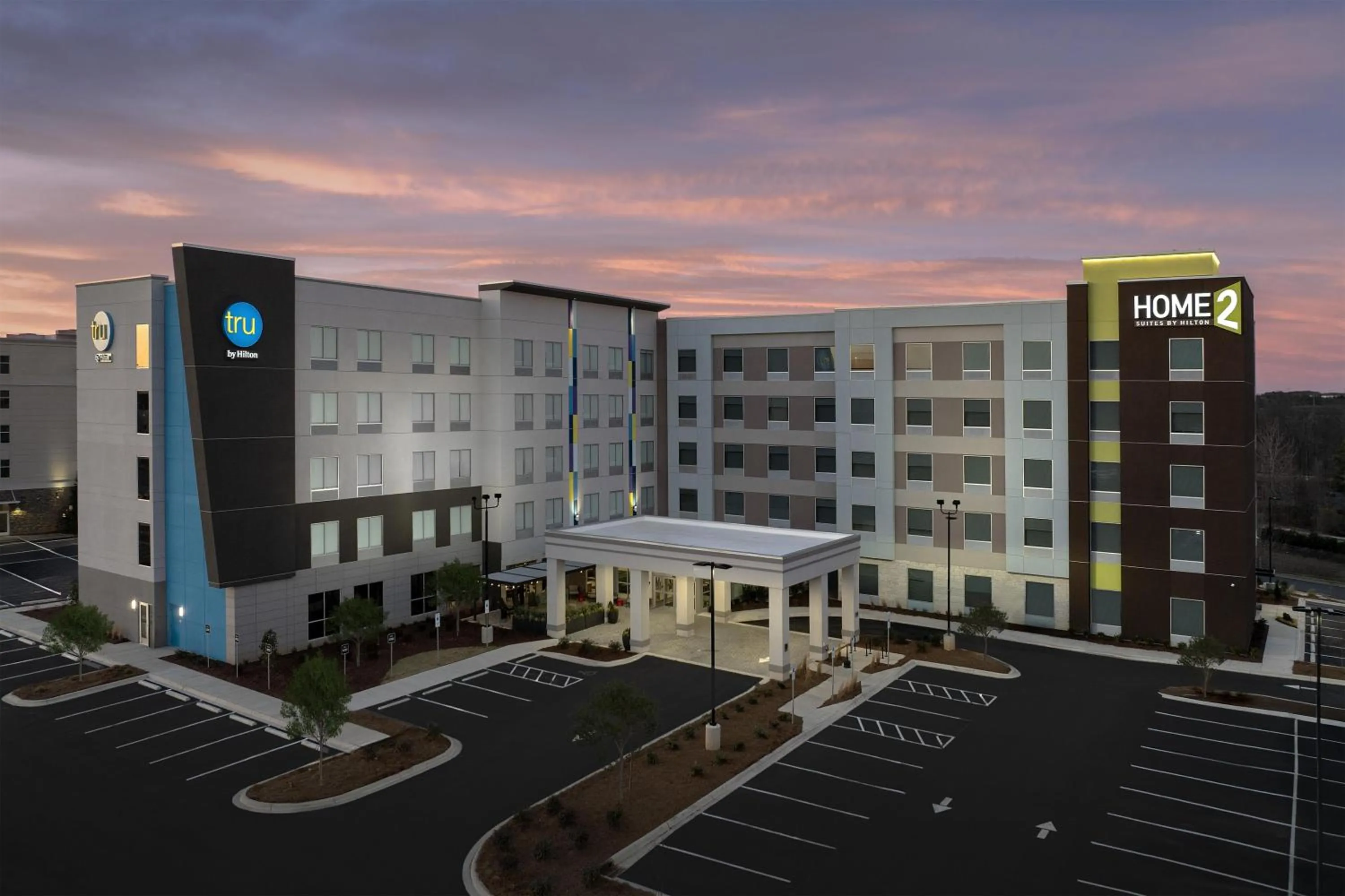 Property building in Tru By Hilton Concord Charlotte