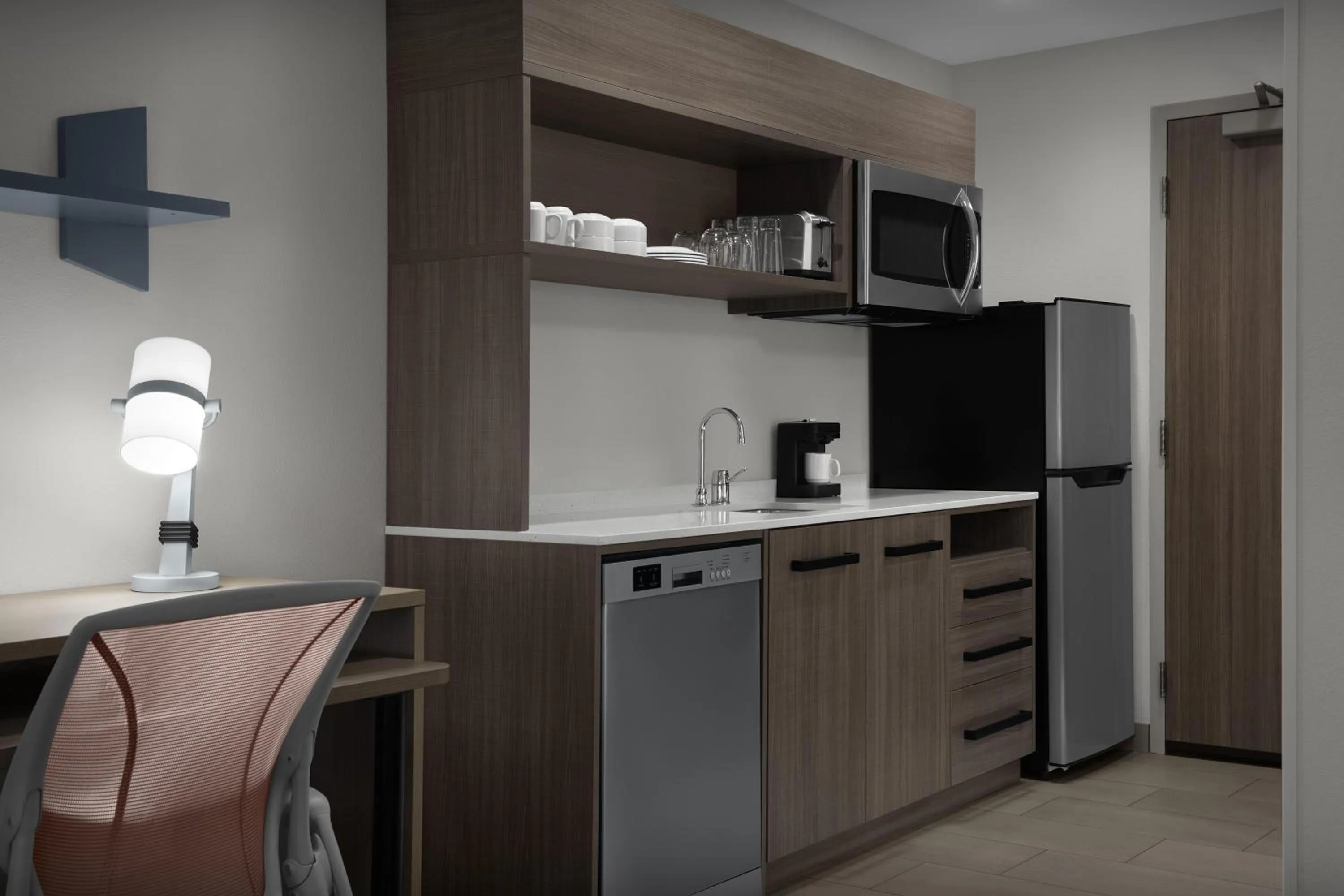 Kitchen or kitchenette in Home2 Suites By Hilton Concord Charlotte