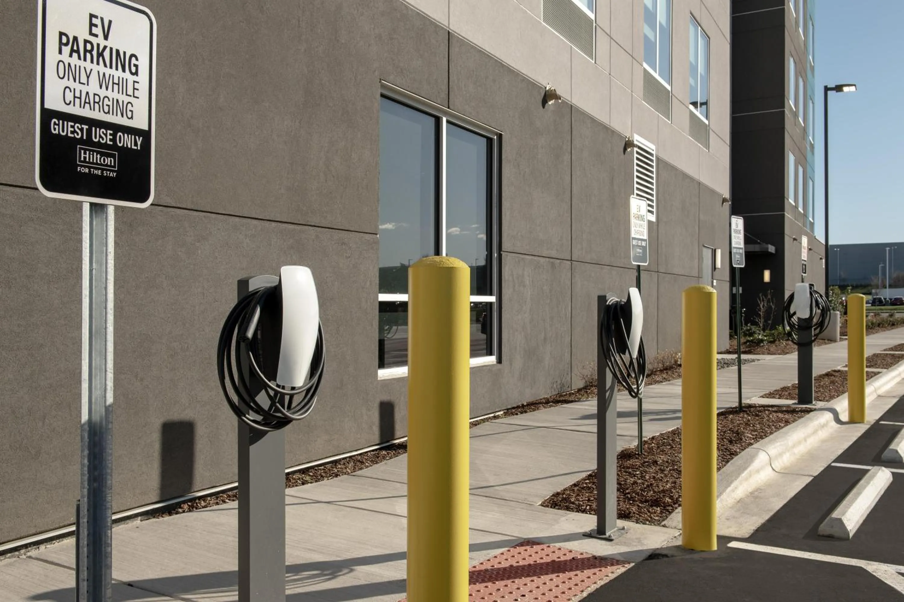 Property building in Home2 Suites By Hilton Concord Charlotte