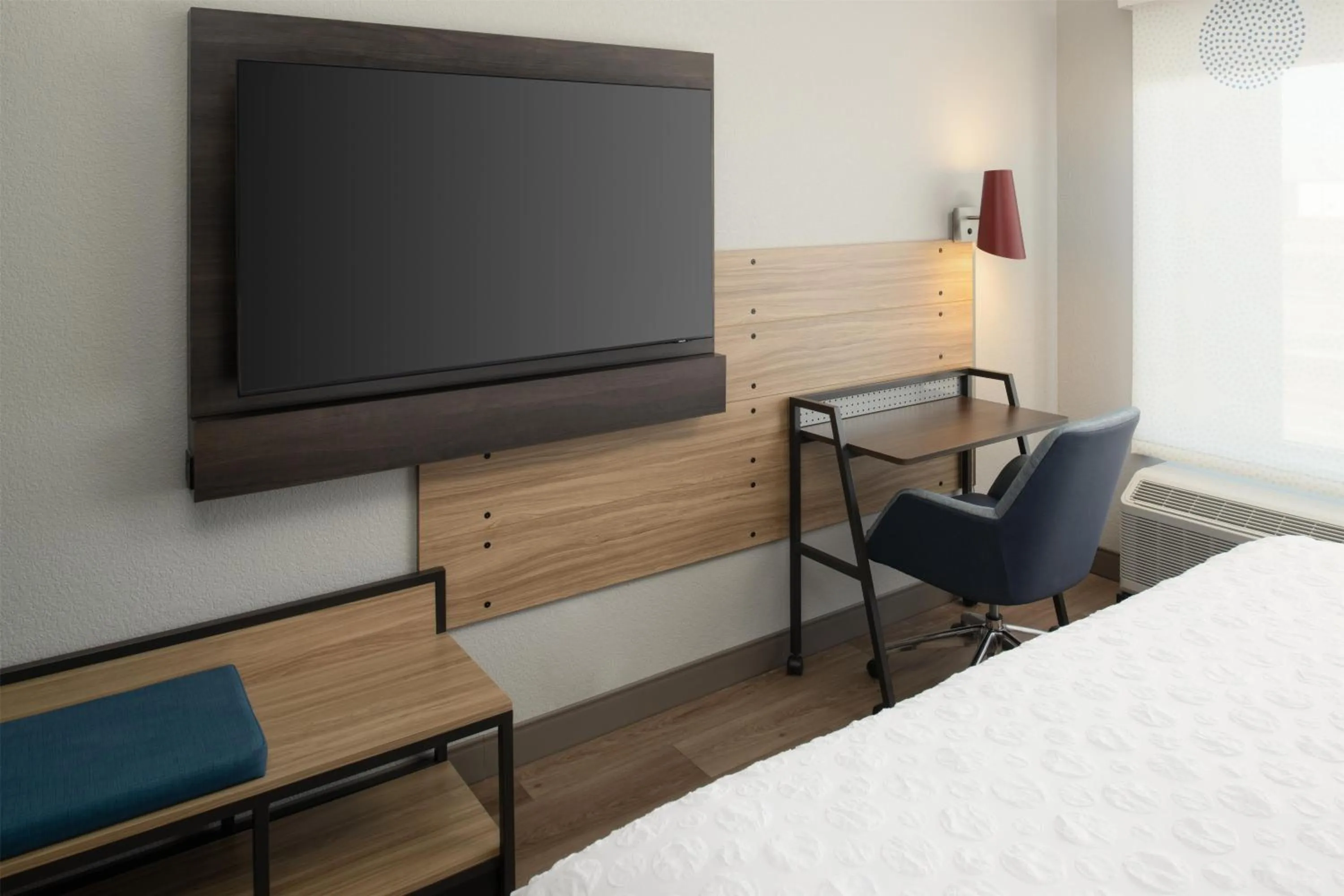 Bedroom, Bed in Tru By Hilton Columbia South