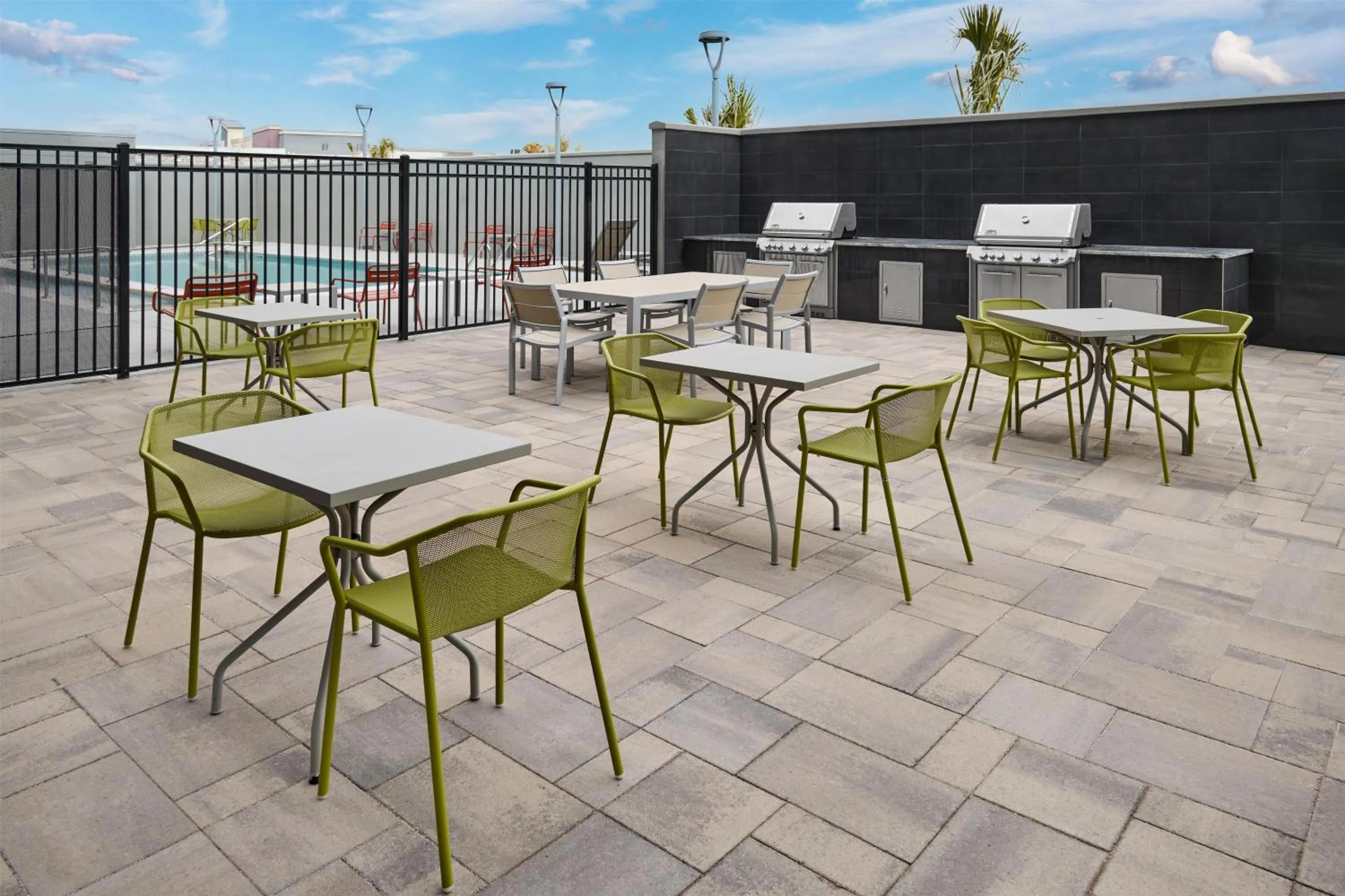 Patio in Hampton Inn Midland West