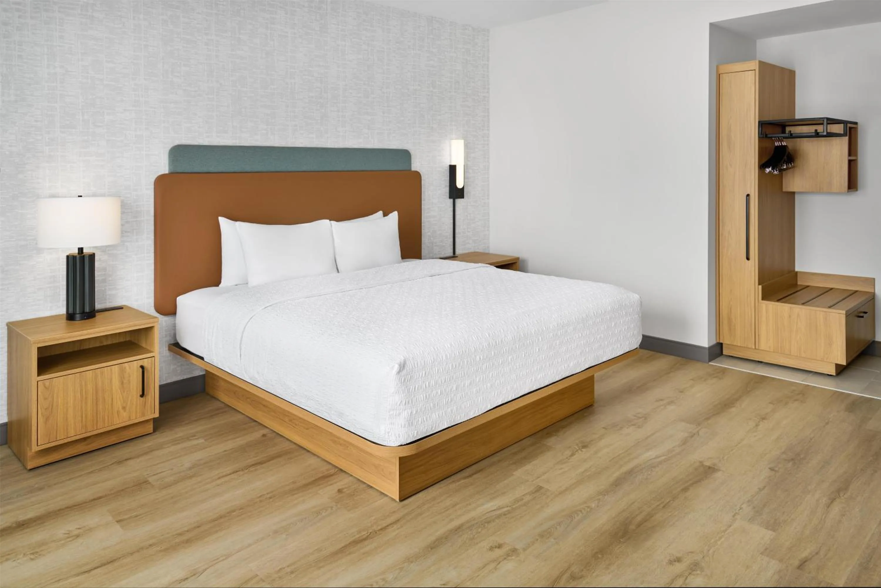 Bed in Hampton Inn Midland West