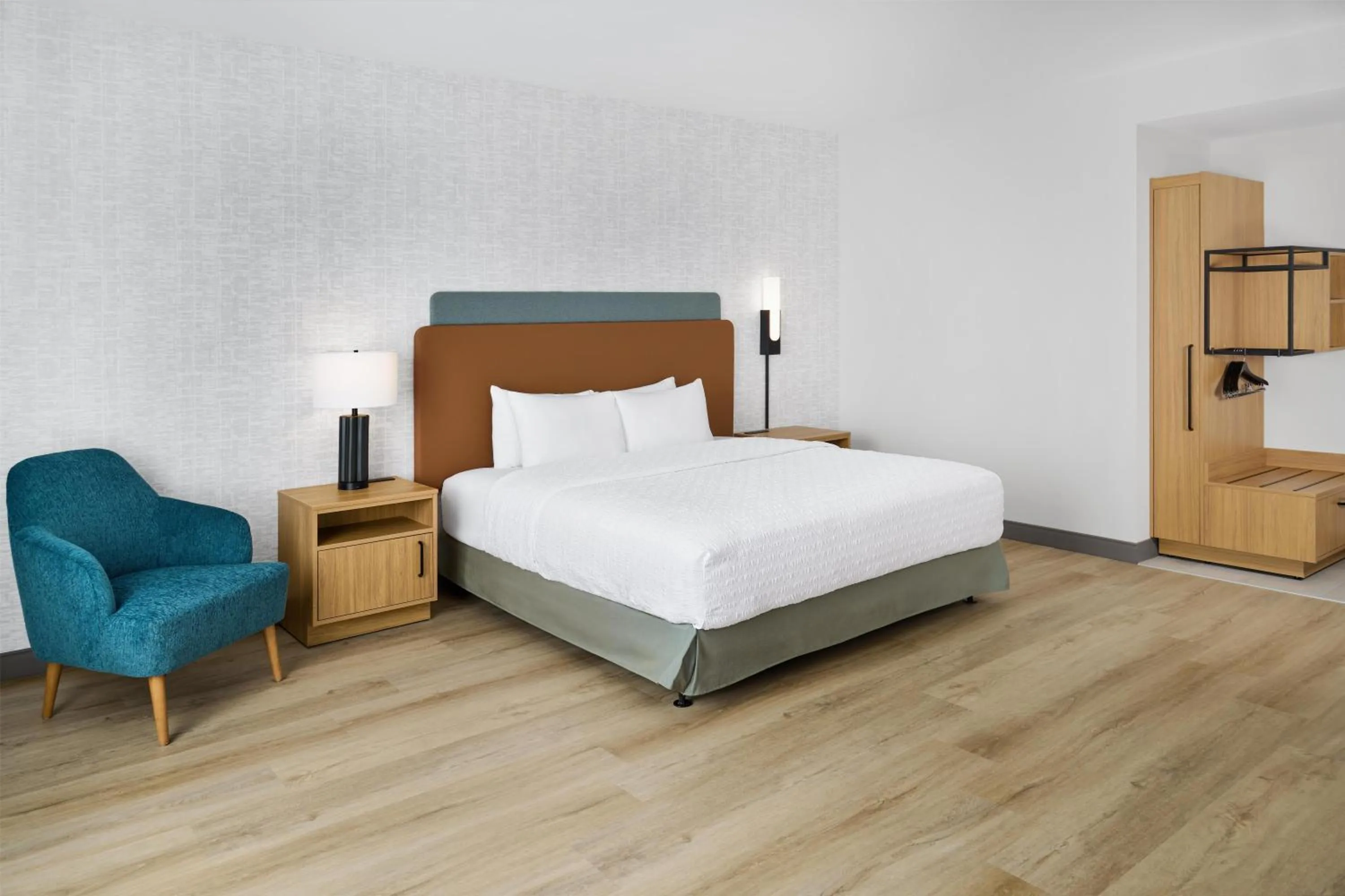 Bed in Hampton Inn Midland West