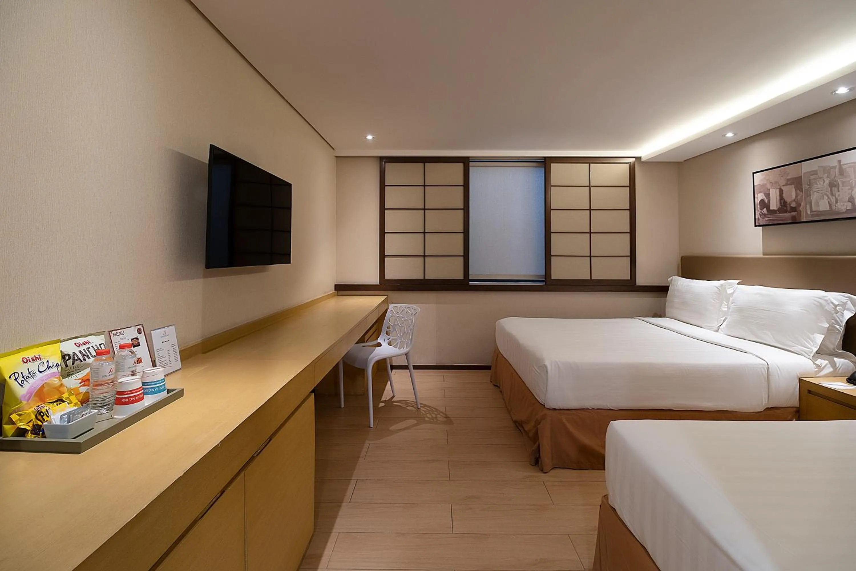 Photo of the whole room, Bed in Jinjiang Inn - Makati