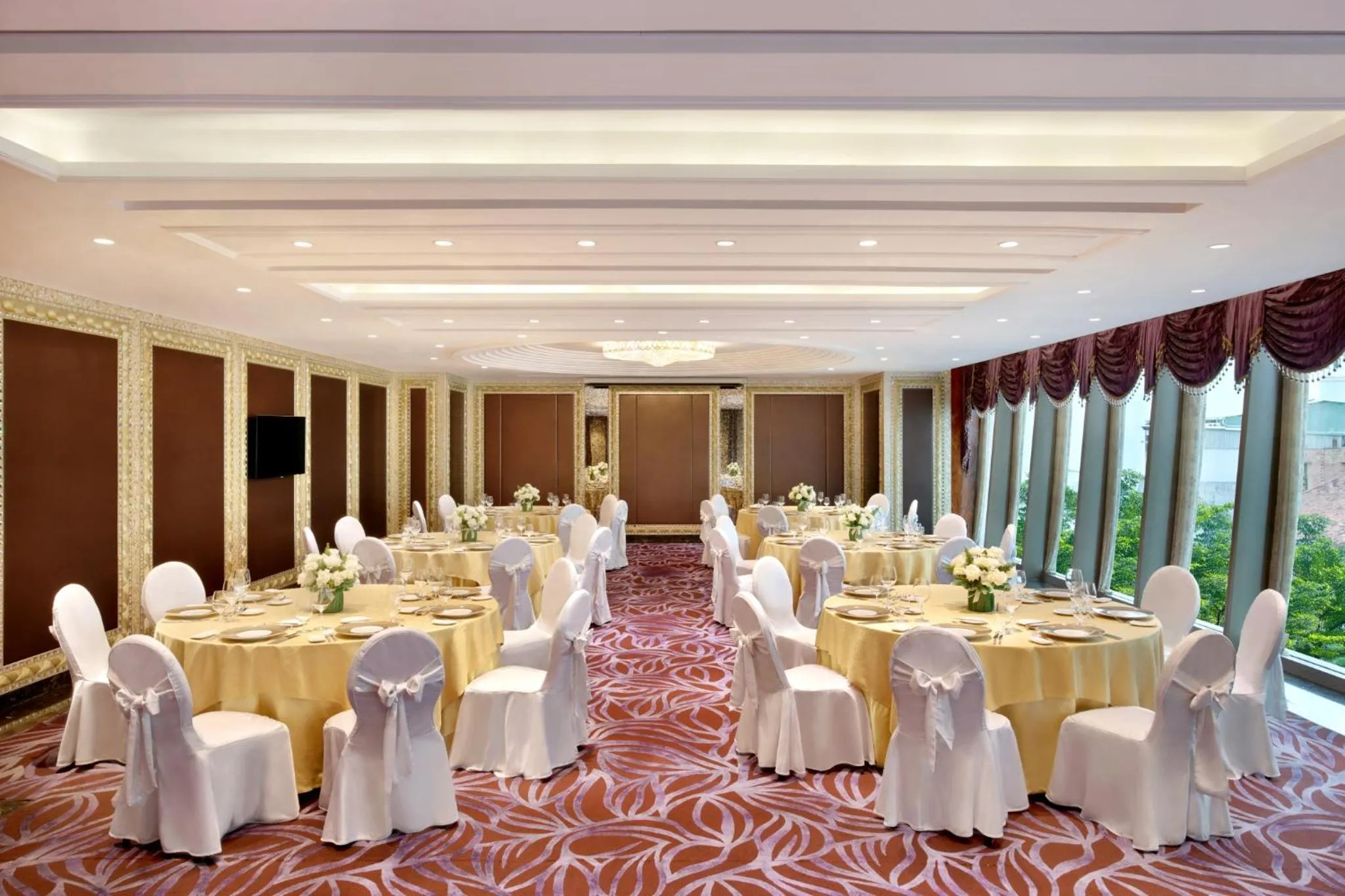 Meeting/conference room in The Reverie Saigon Residential Suites