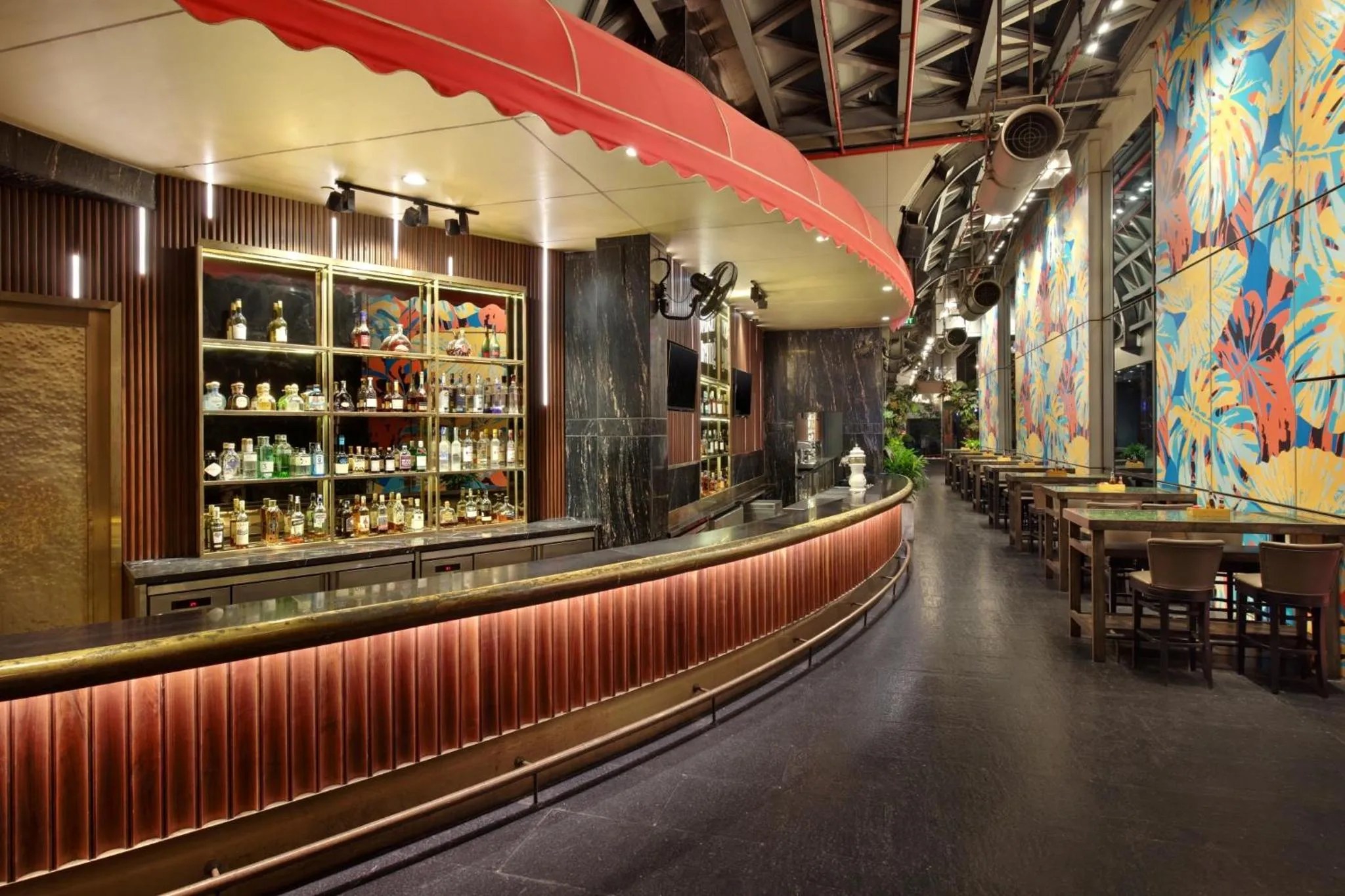 Lounge or bar in The Reverie Saigon Residential Suites