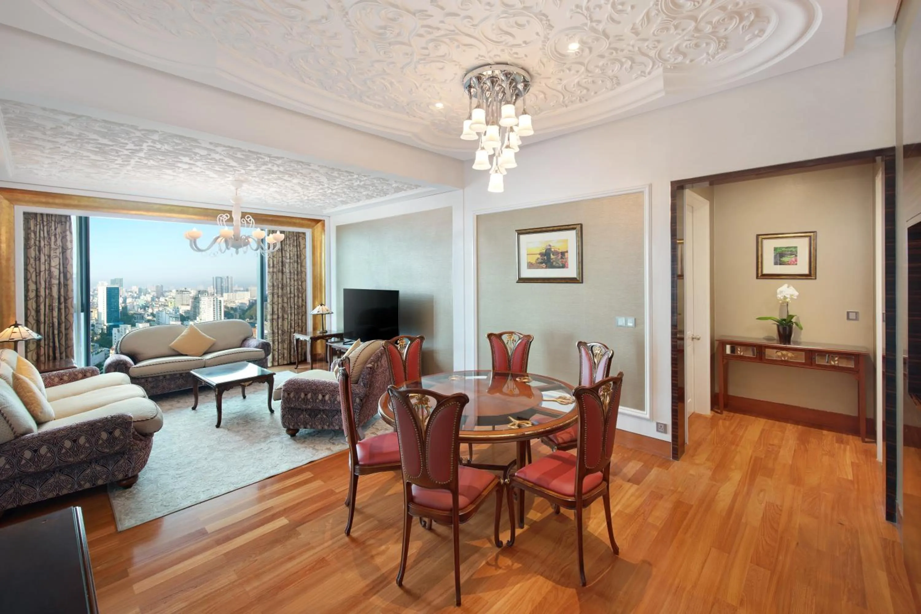 TV and multimedia in The Reverie Saigon Residential Suites