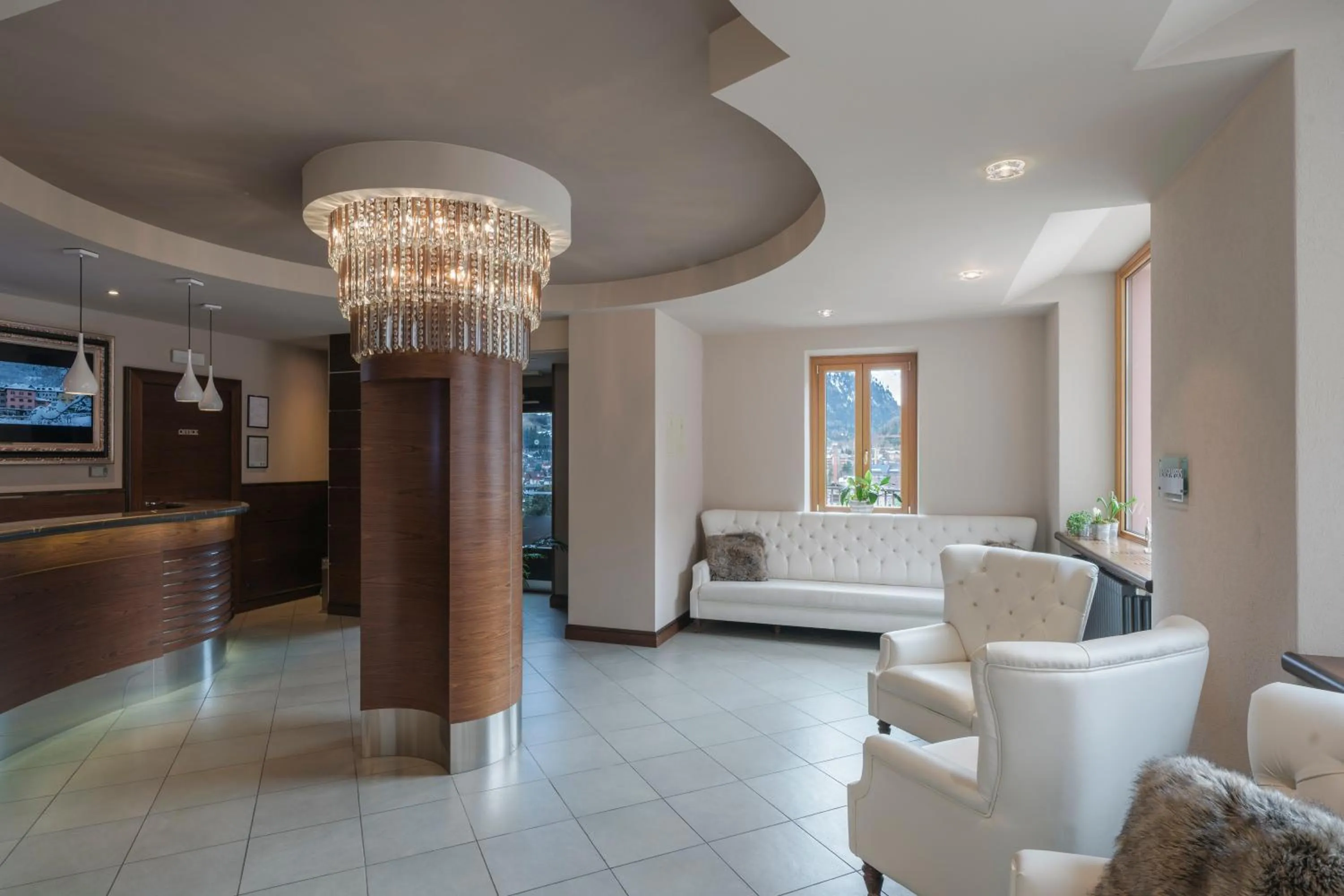 Lobby or reception in Hotel Garnì Cristallo