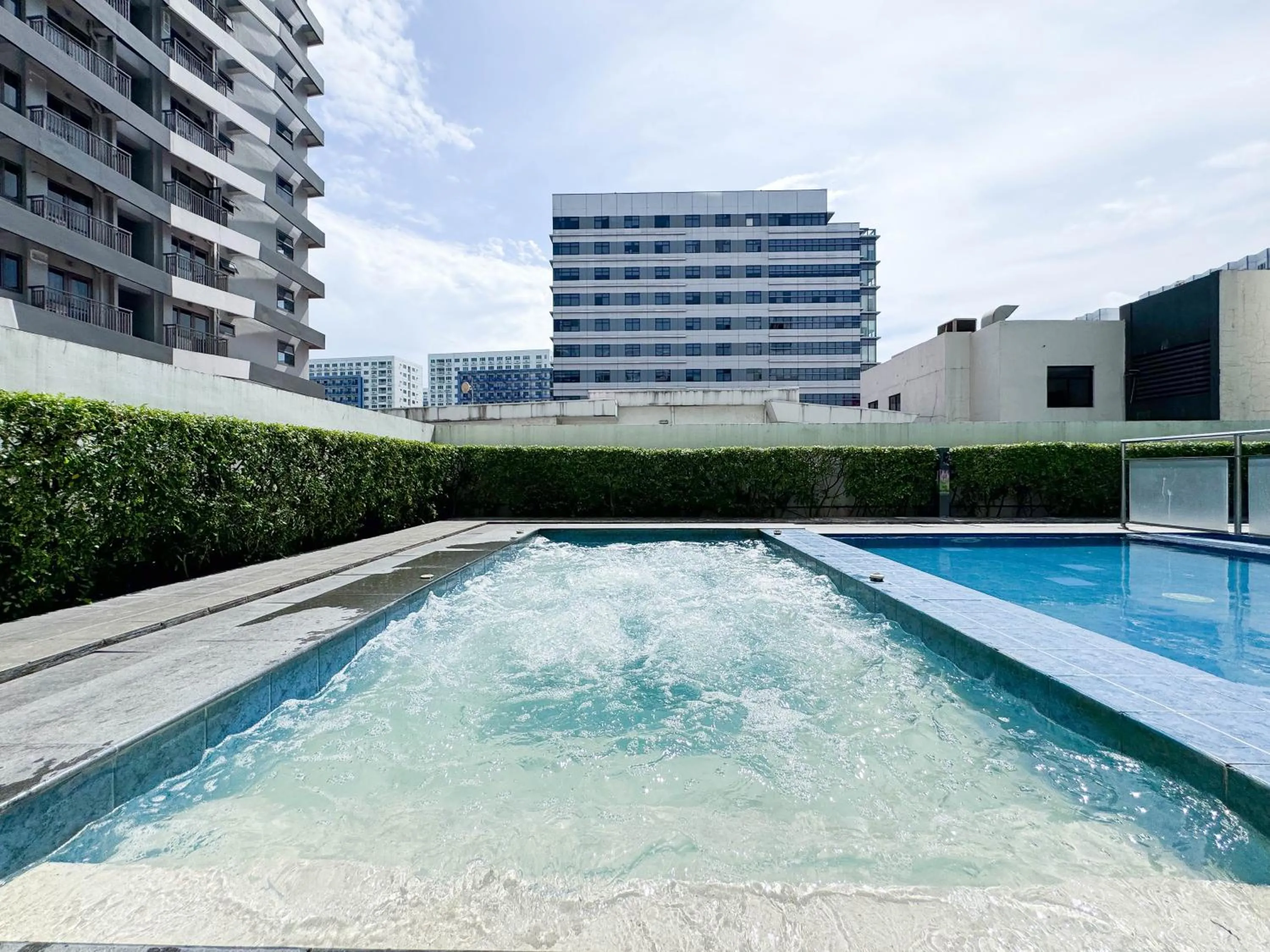 Swimming pool in Hotel101 - Manila