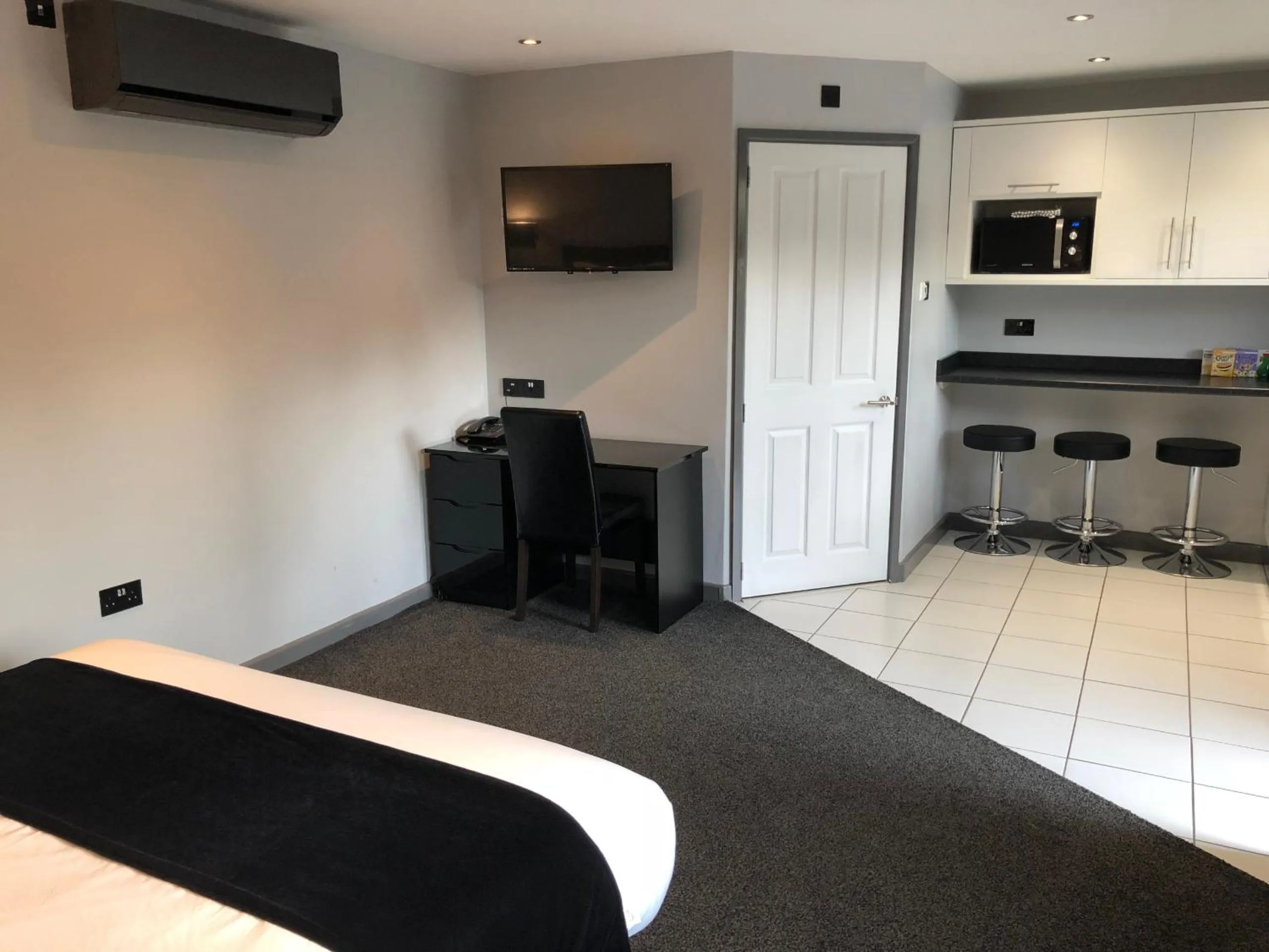 Other, Bed in The Castle