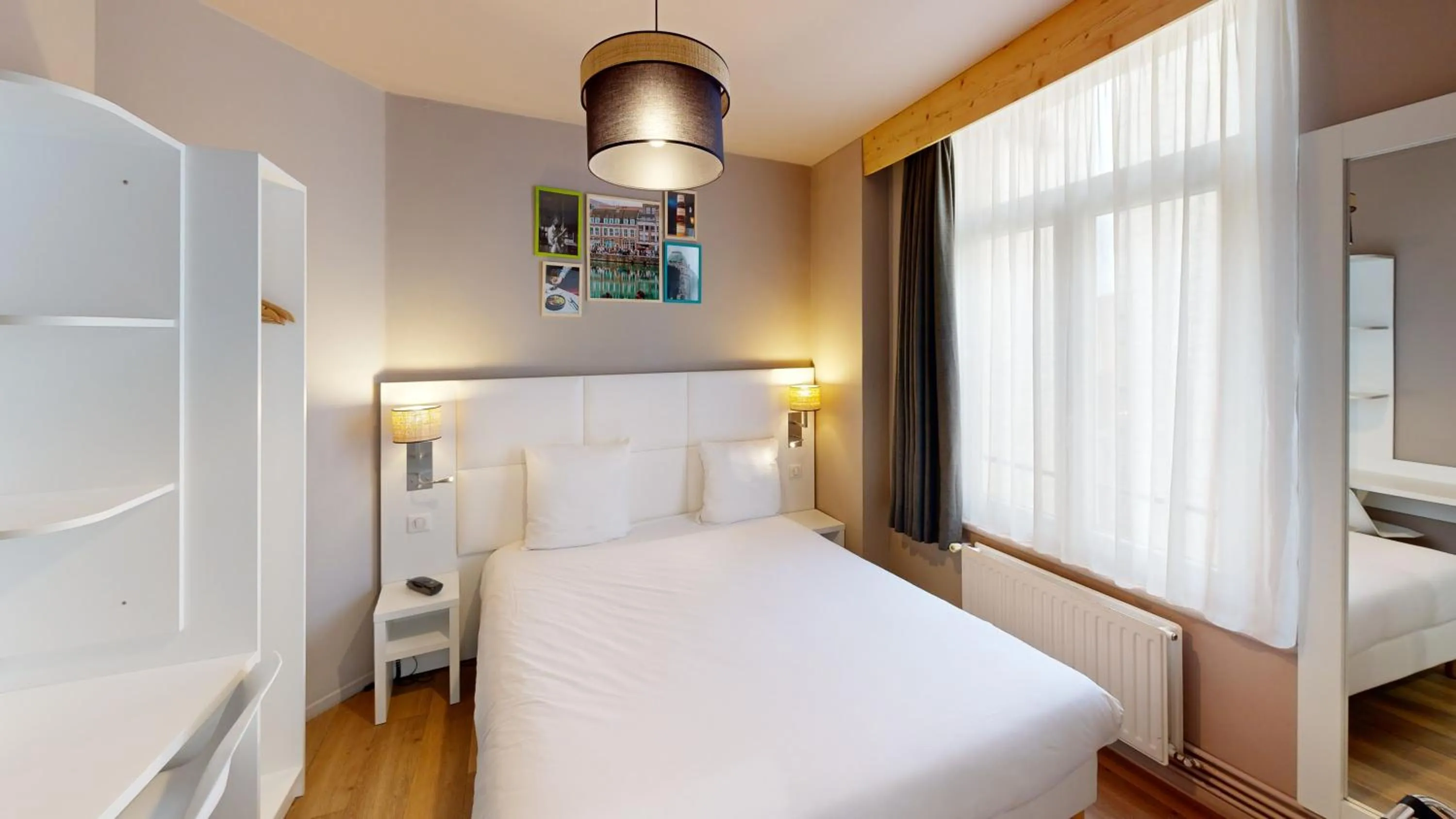 Photo of the whole room, Bed in greet hotel Lille Gare Flandres - Groupe Accor