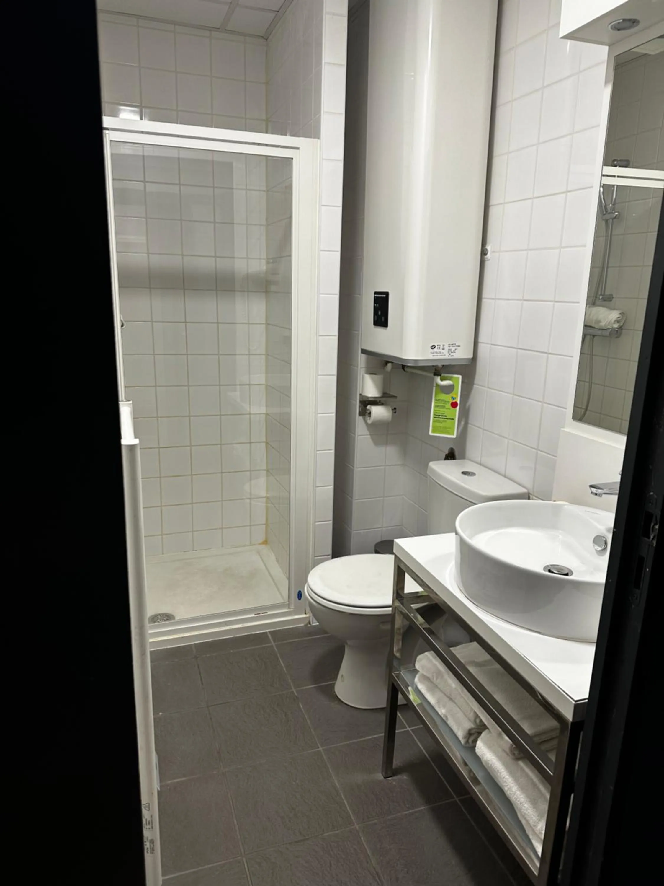Shower in greet hotel Lille Gare Flandres - Groupe Accor
