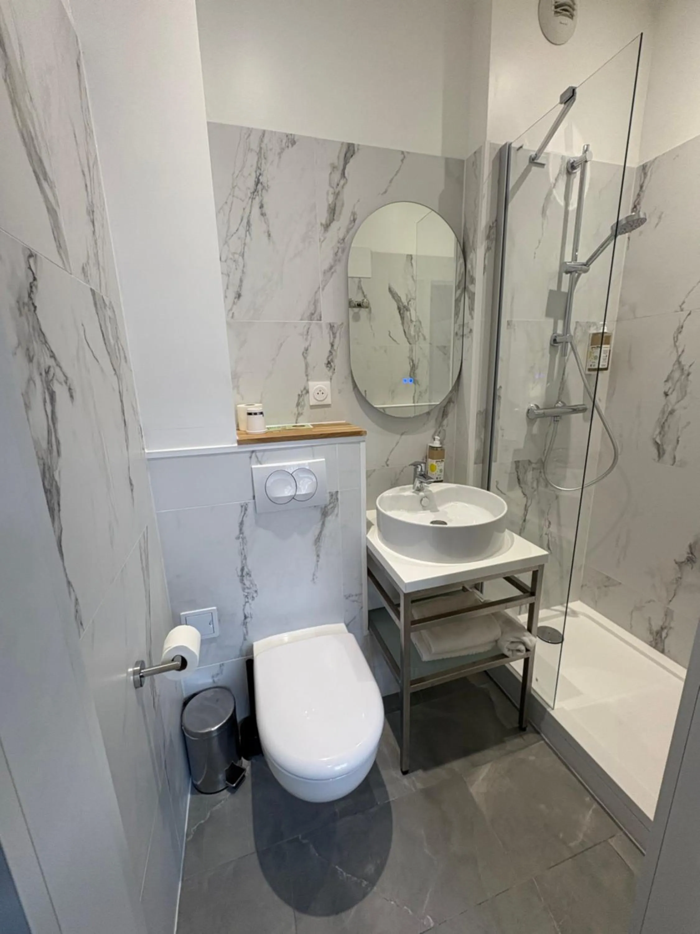 Shower in greet hotel Lille Gare Flandres - Groupe Accor