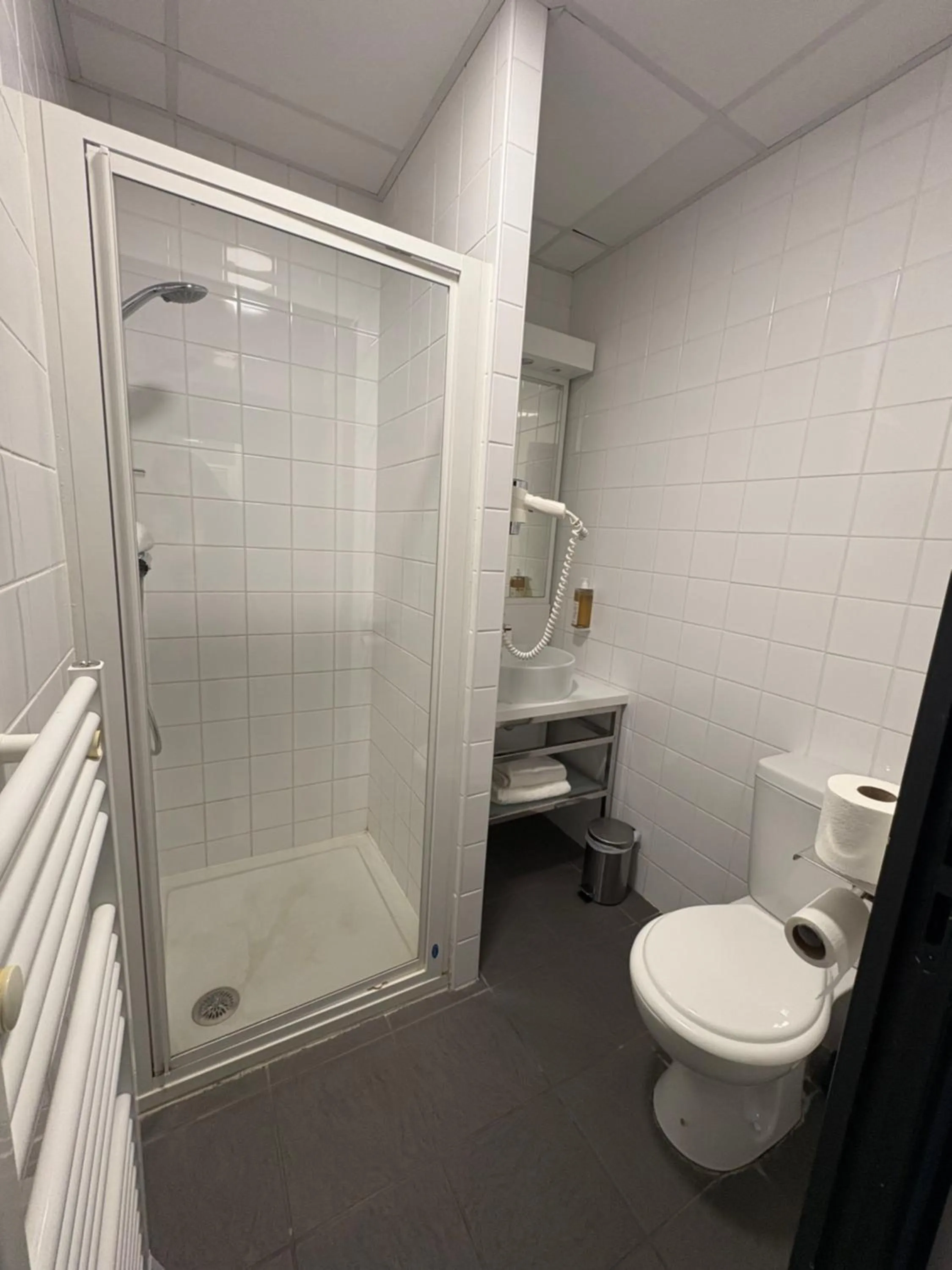 Shower in greet hotel Lille Gare Flandres - Groupe Accor