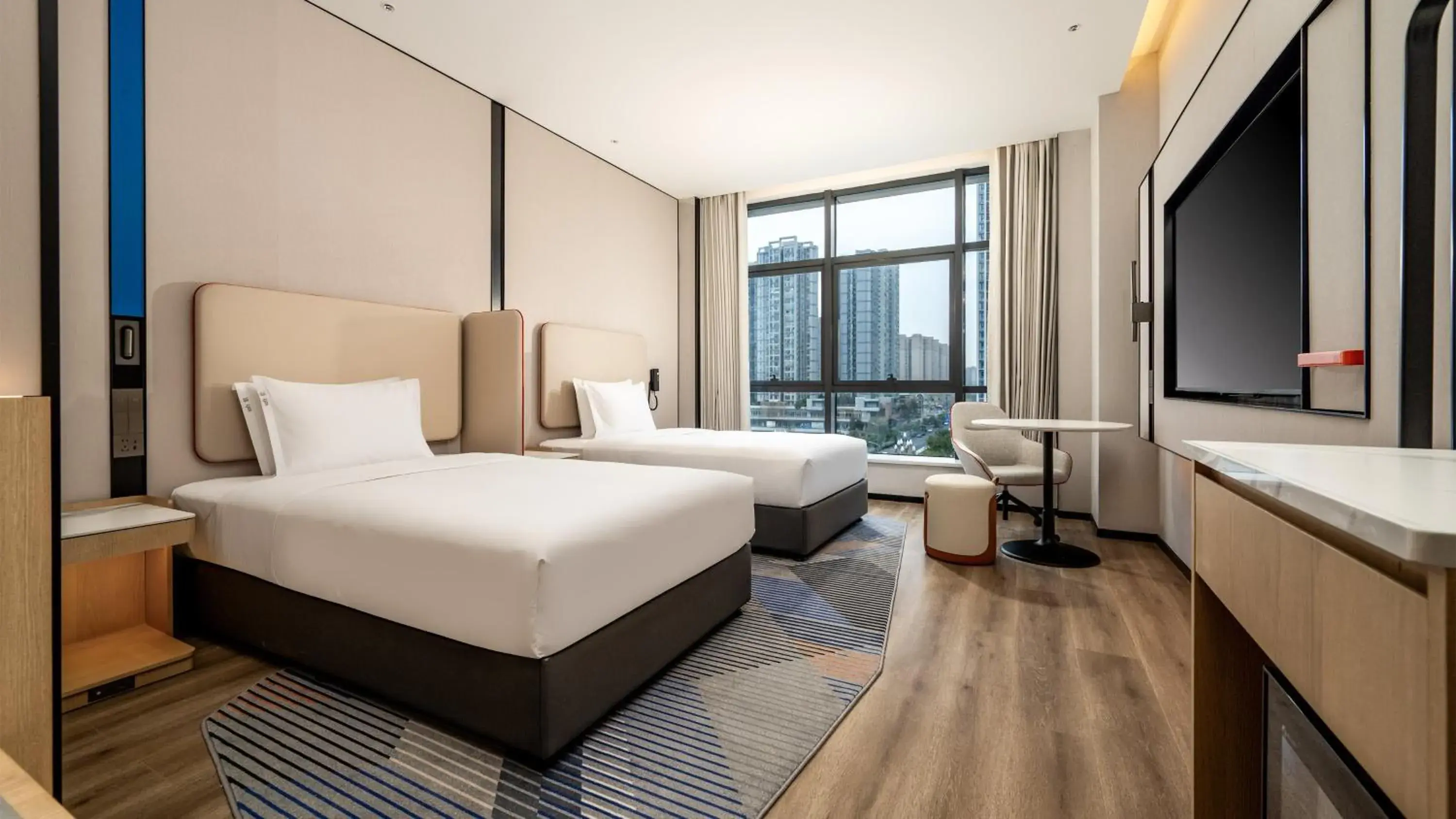 Standard Double Room with Two Double Beds and City View in Holiday Inn Express Chengdu Phoenix Mountain by IHG Standard Double Room with Two Double Beds and City View in Holiday Inn Express Chengdu Phoenix Mountain by IHG