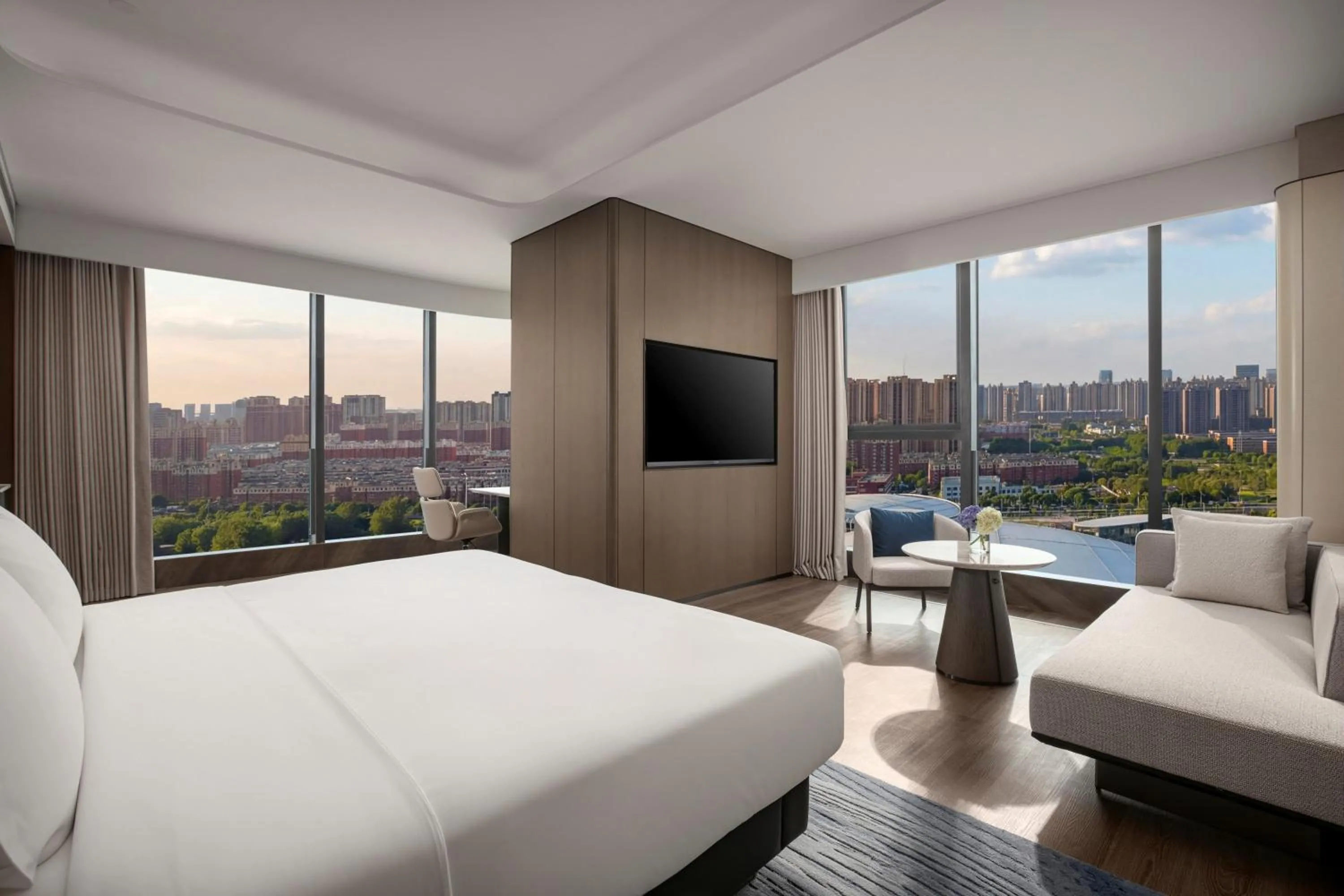 Premium King Room with Olympic Park View - Lounge Access in Crowne Plaza Linyi Olympic Sports Centre by IHG