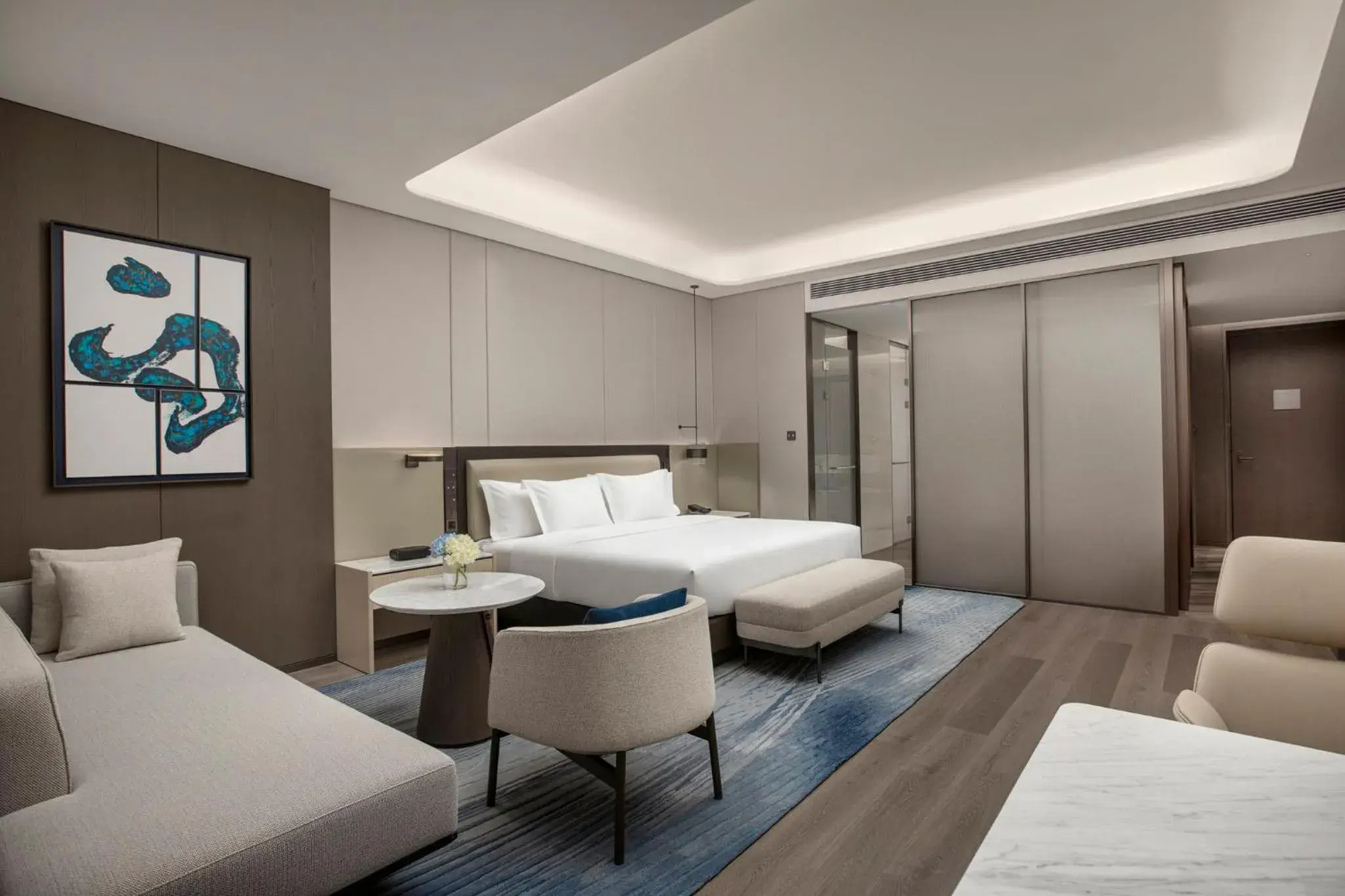 Premium King Room in Crowne Plaza Linyi Olympic Sports Centre by IHG Premium King Room in Crowne Plaza Linyi Olympic Sports Centre by IHG