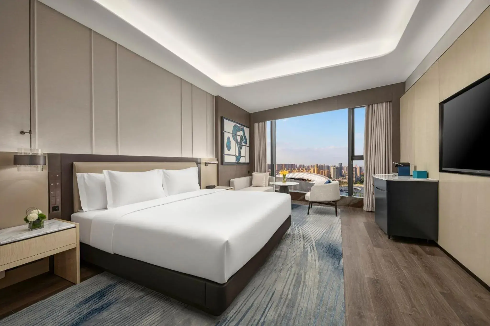 Standard King Room with Lounge Access in Crowne Plaza Linyi Olympic Sports Centre by IHG Standard King Room with Lounge Access in Crowne Plaza Linyi Olympic Sports Centre by IHG