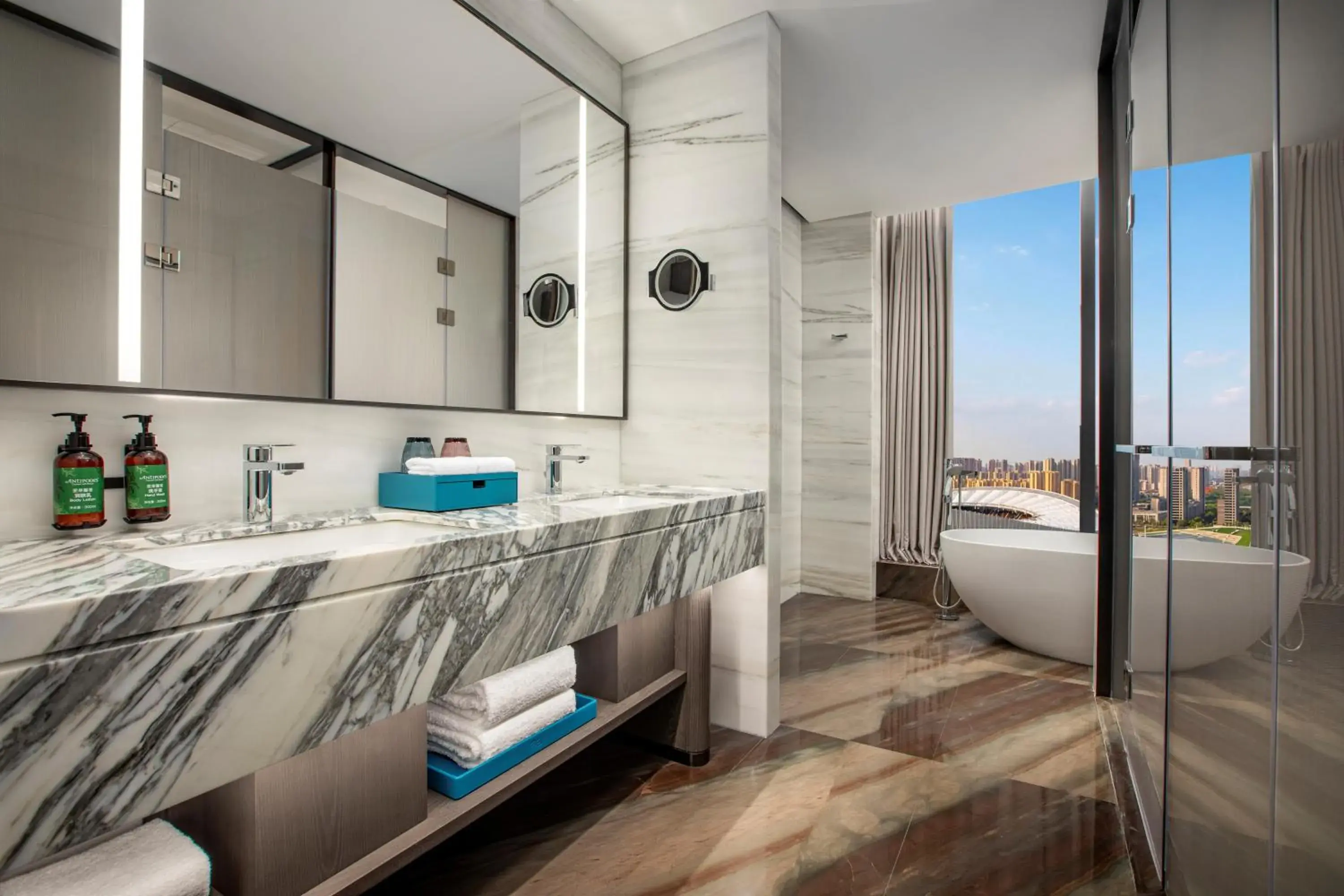 Executive King Suite with Olympic Park View - Lounge Access in Crowne Plaza Linyi Olympic Sports Centre by IHG Executive King Suite with Olympic Park View - Lounge Access in Crowne Plaza Linyi Olympic Sports Centre by IHG