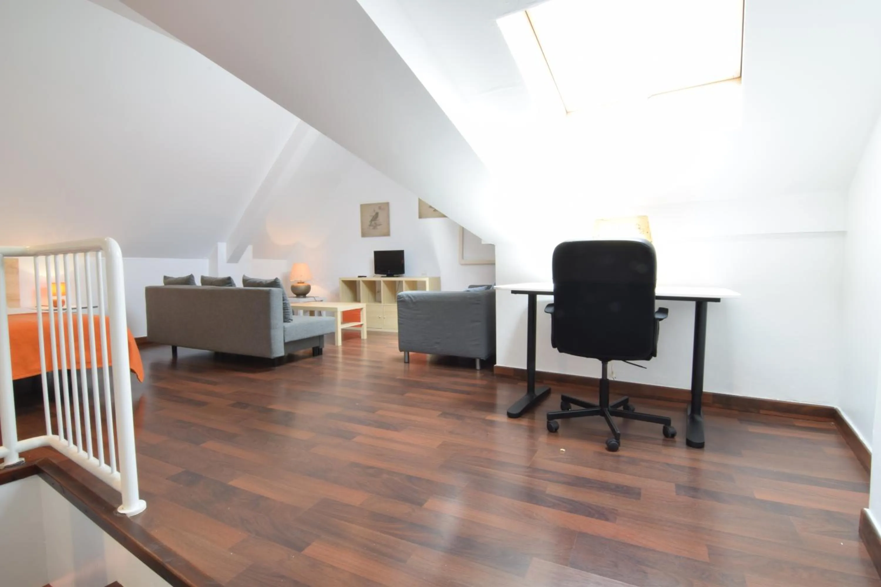 Seating area in Letmalaga Economy Bishop Orchard