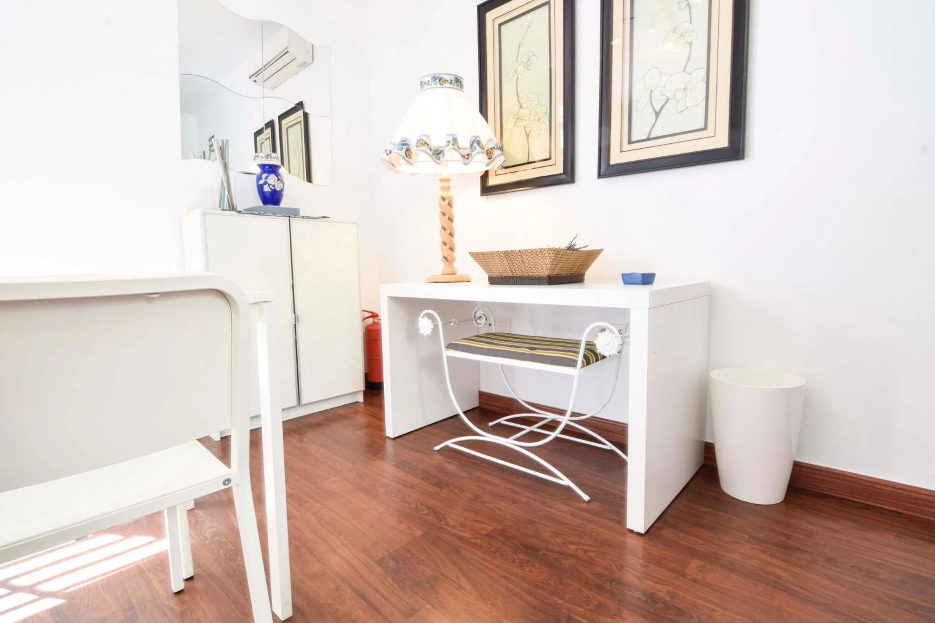 Living room in Letmalaga Economy Bishop Orchard