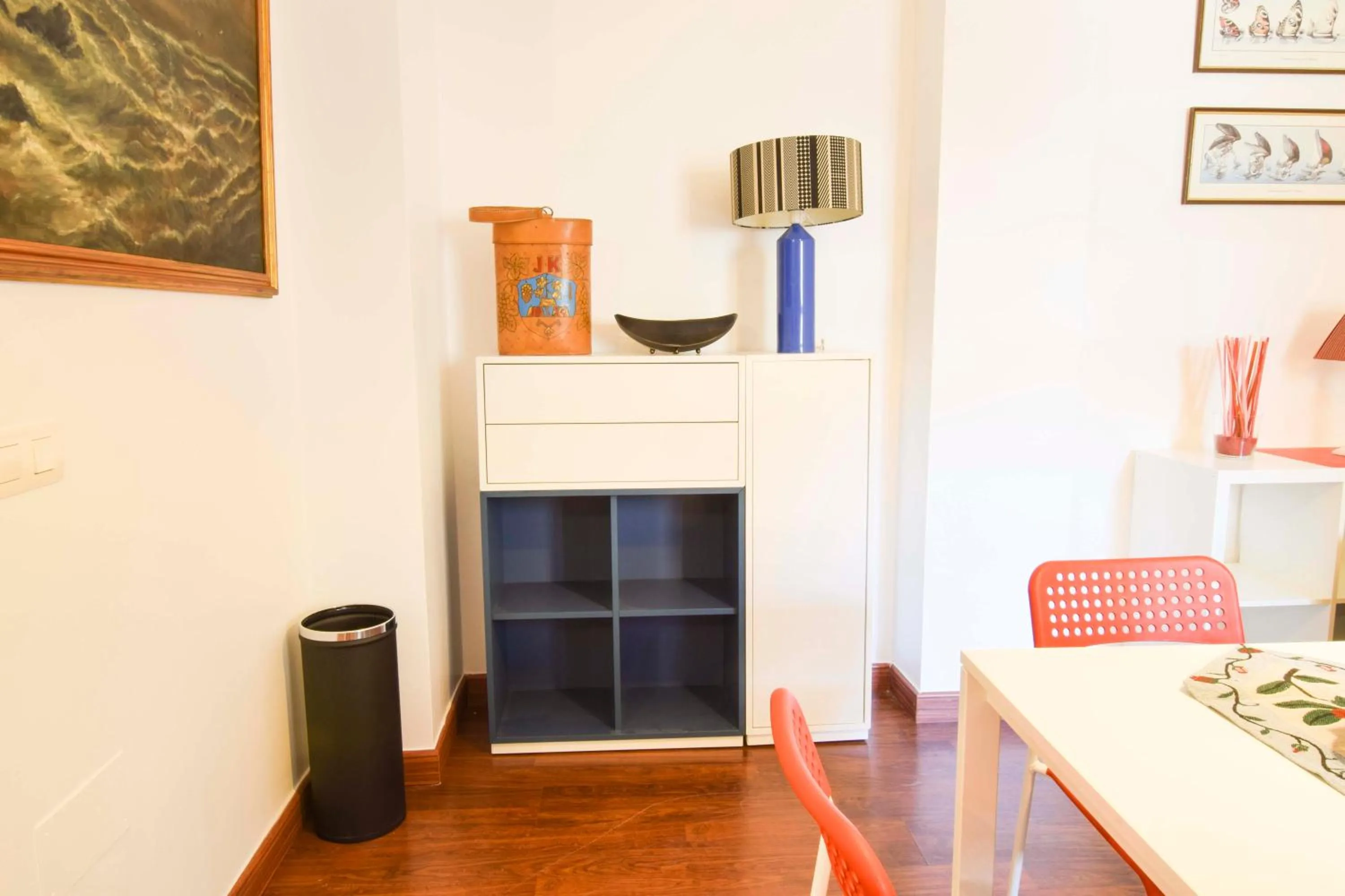 Photo of the whole room in Letmalaga Economy Bishop Orchard