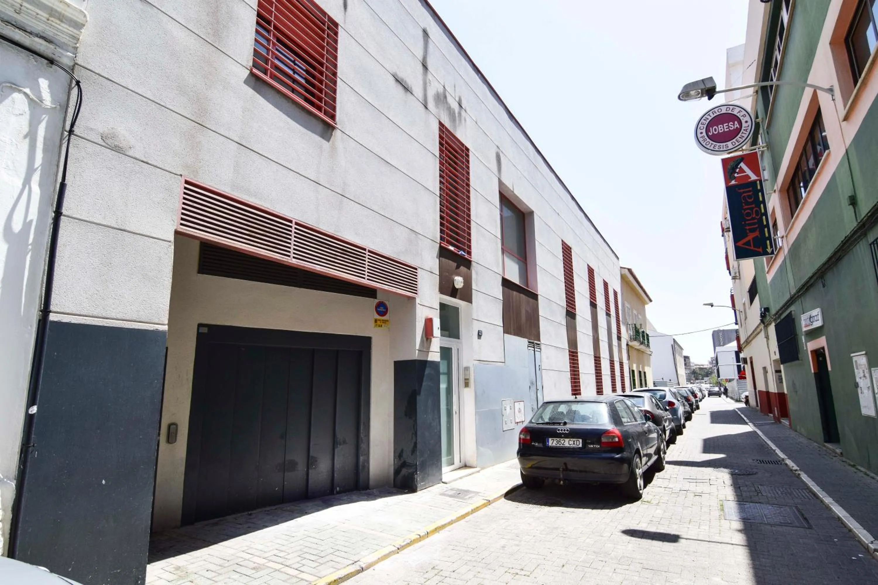 Facade/entrance in Letmalaga Economy Bishop Orchard