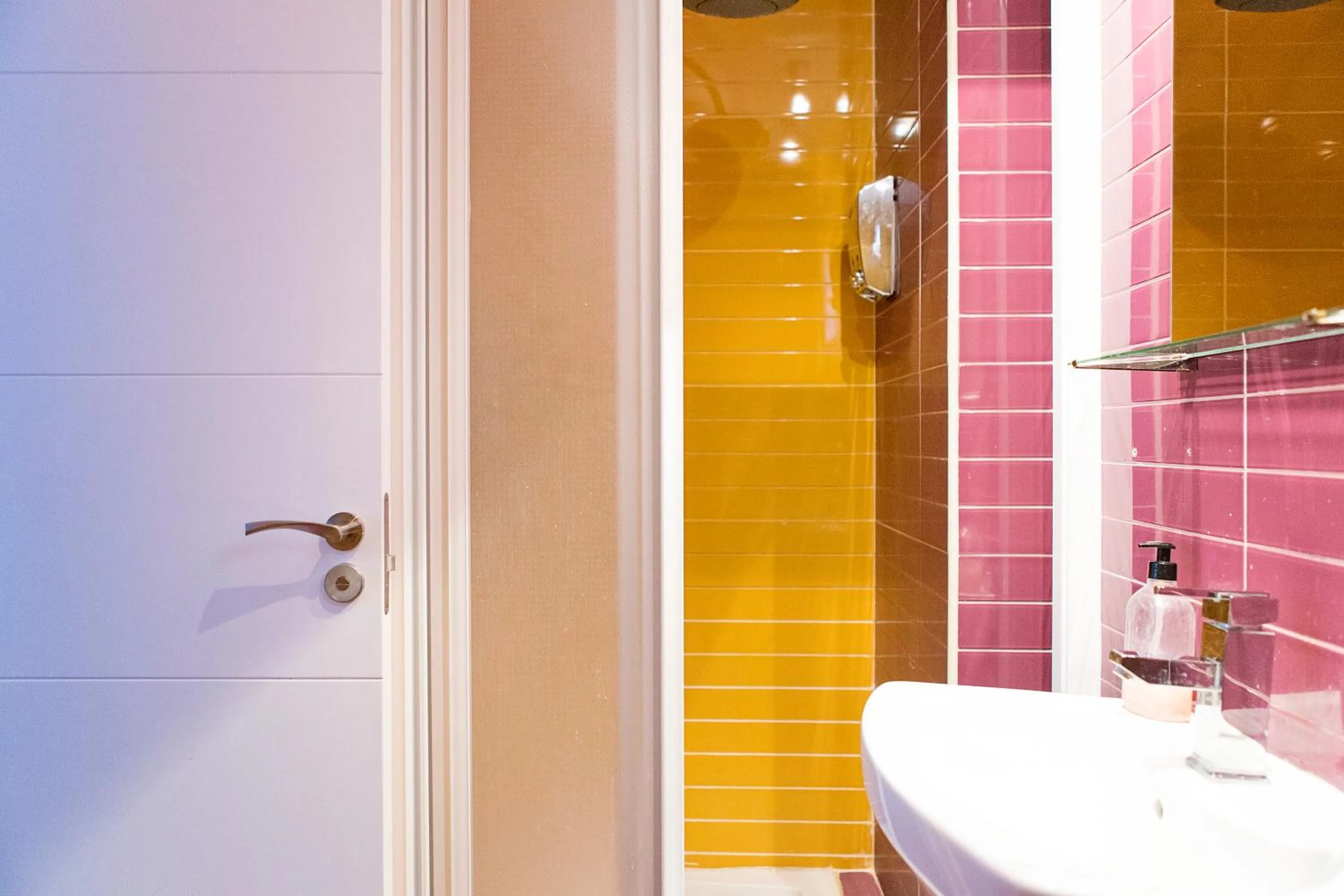 Bathroom in Letmalaga Economy Bishop Orchard