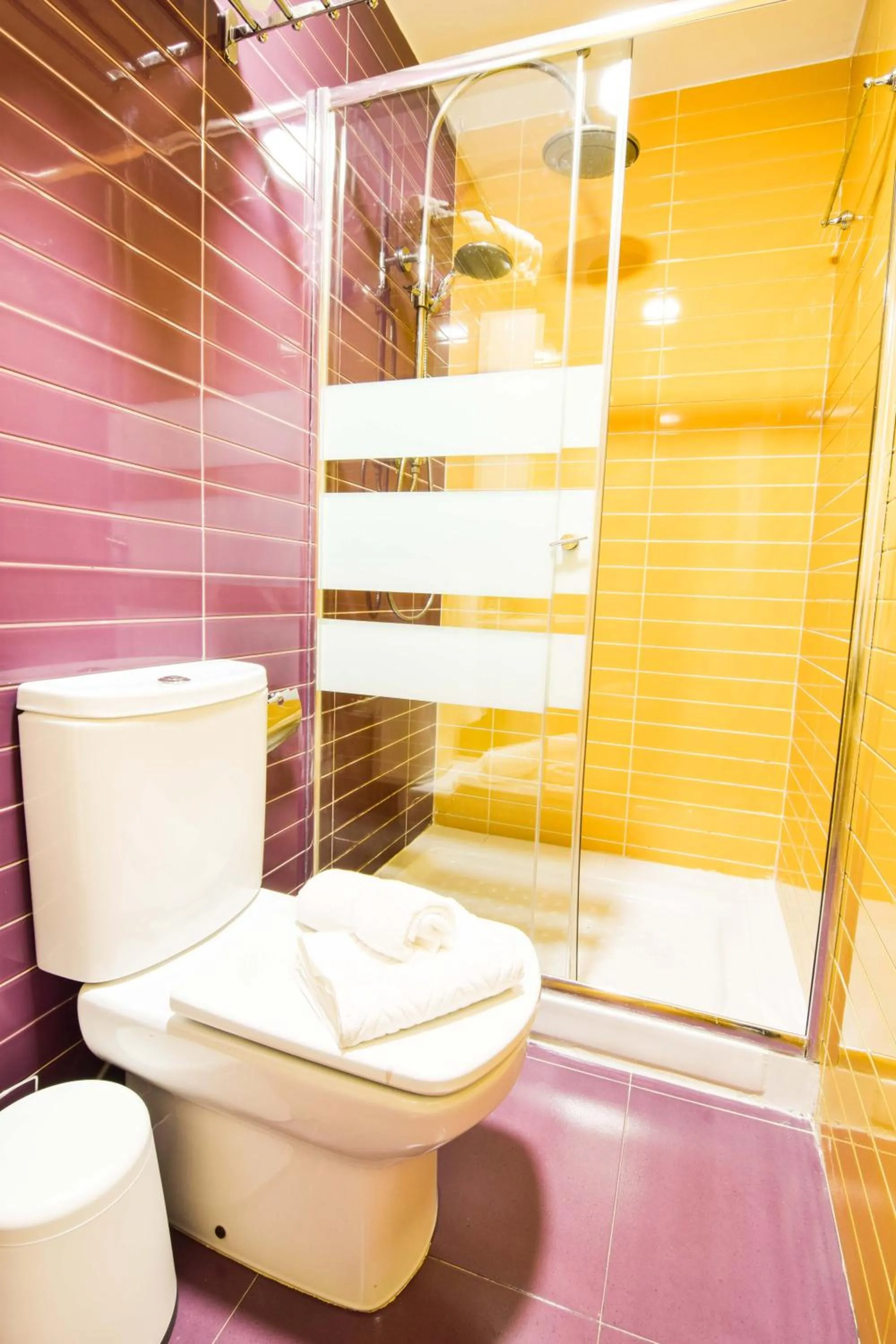 Bathroom in Letmalaga Economy Bishop Orchard