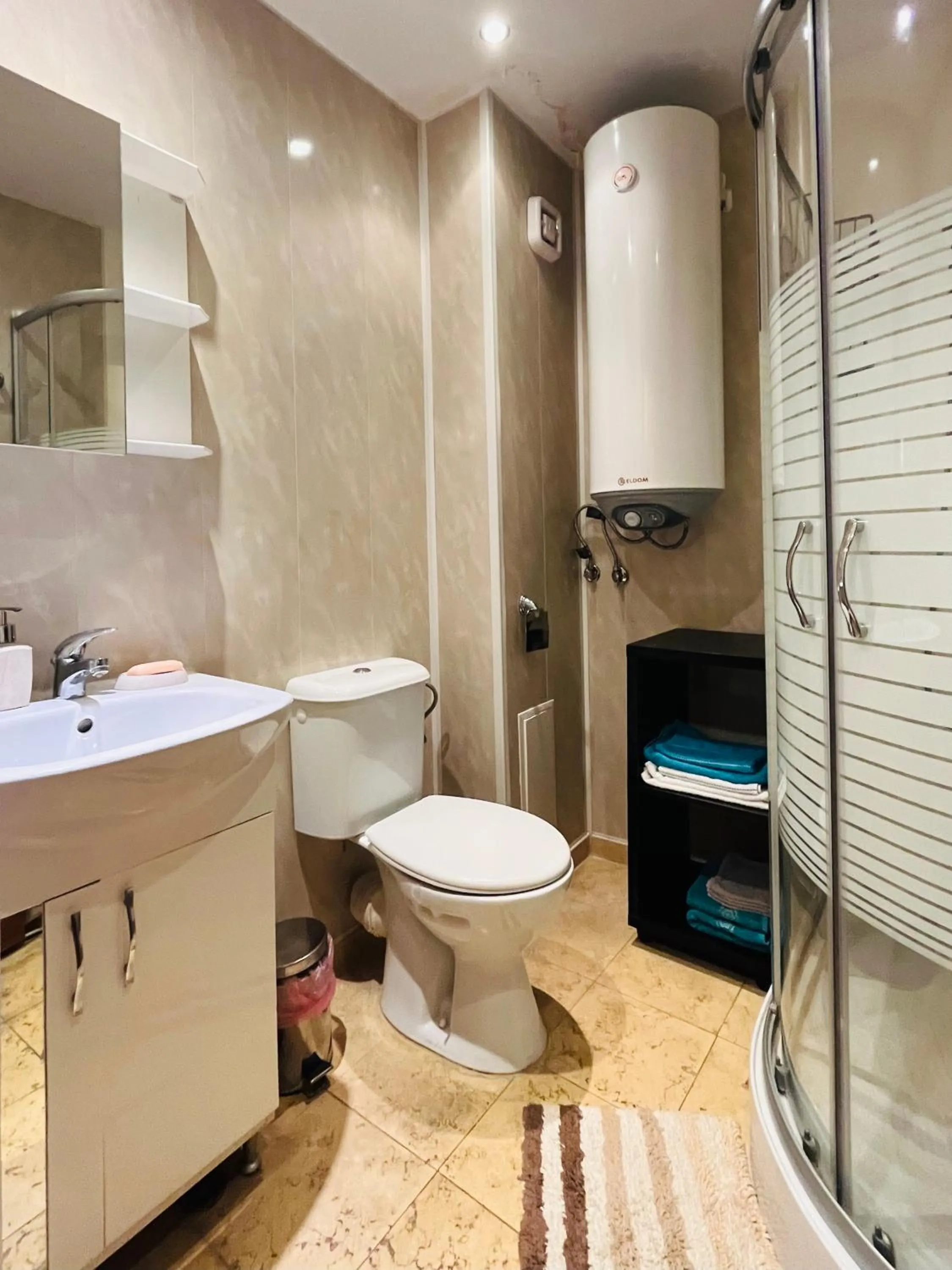 Bathroom in Sea View Rental Iglika Apartments