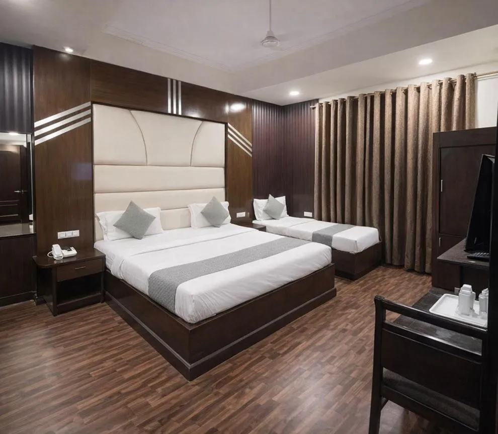 Bedroom, Bed in Hotel Radiance, Karol Bagh, New Delhi
