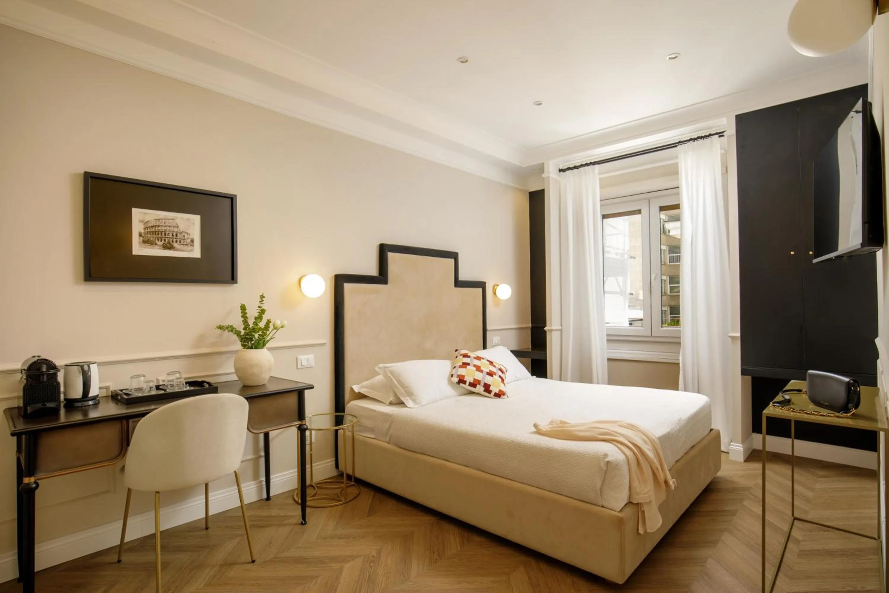 Photo of the whole room, Bed in La Locanda di Piazza del Popolo