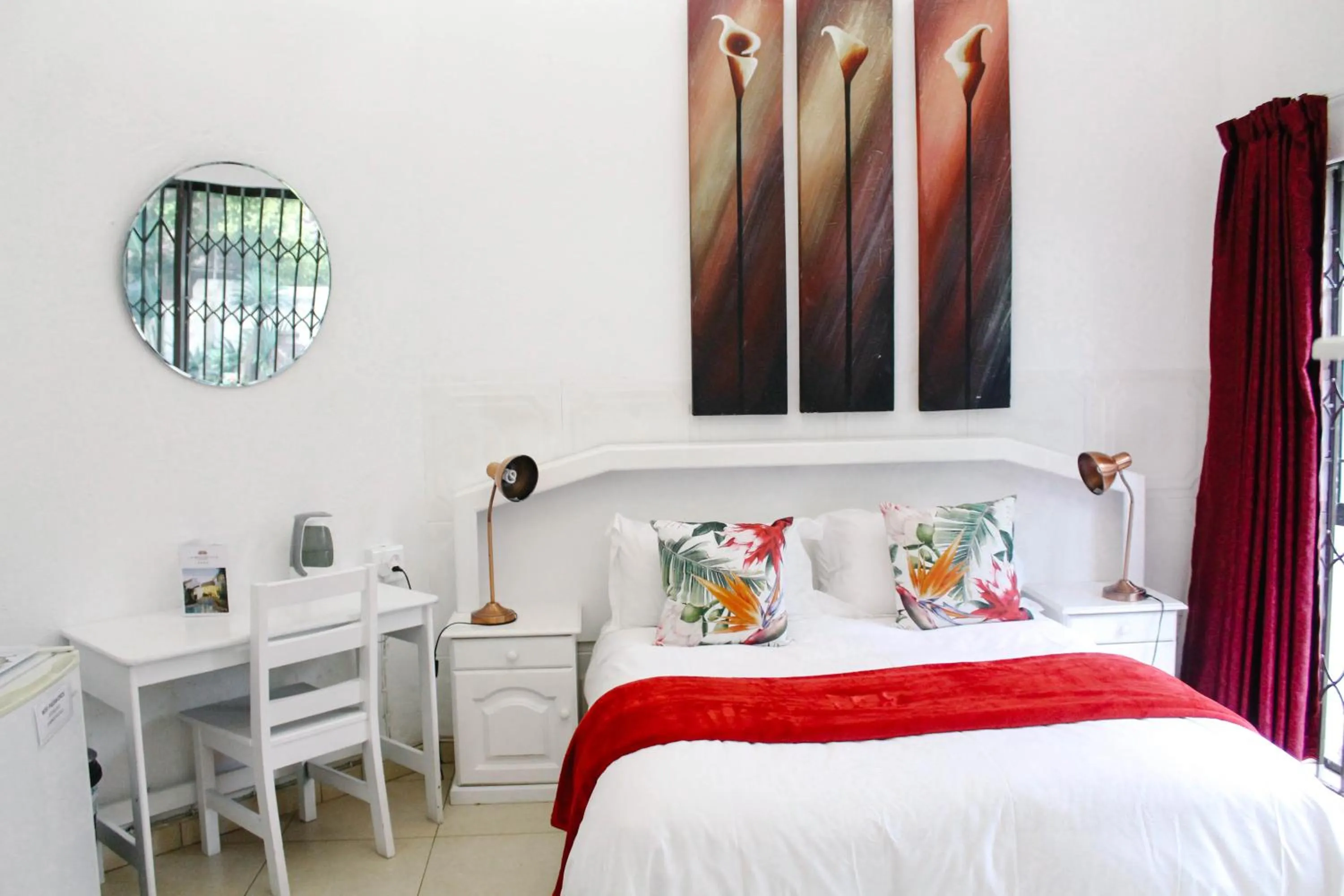 Bedroom, Bed in La Dolce Vita Umhlanga Guesthouse