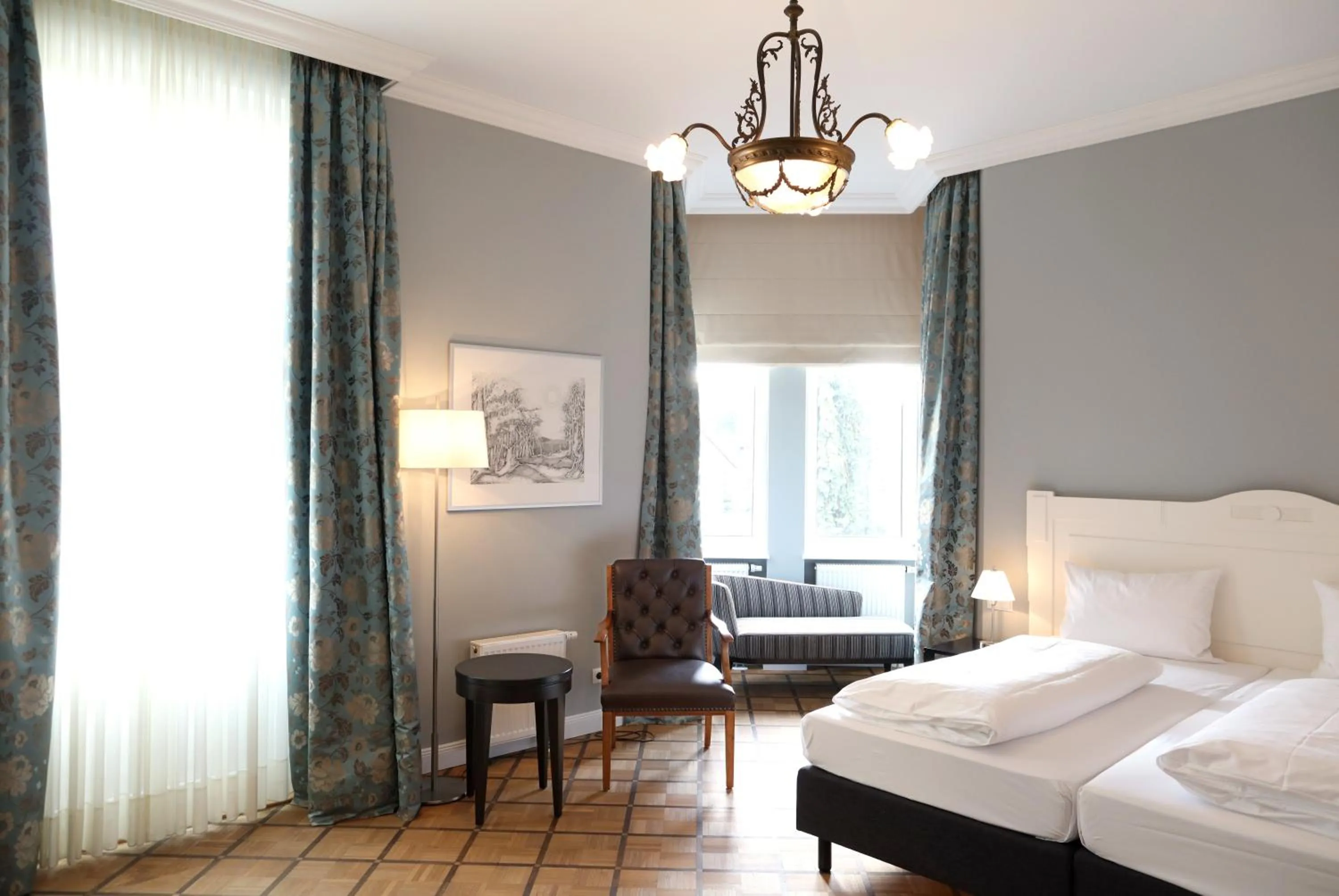 Photo of the whole room, Bed in Villa Waldfrieden - Design trifft Budget