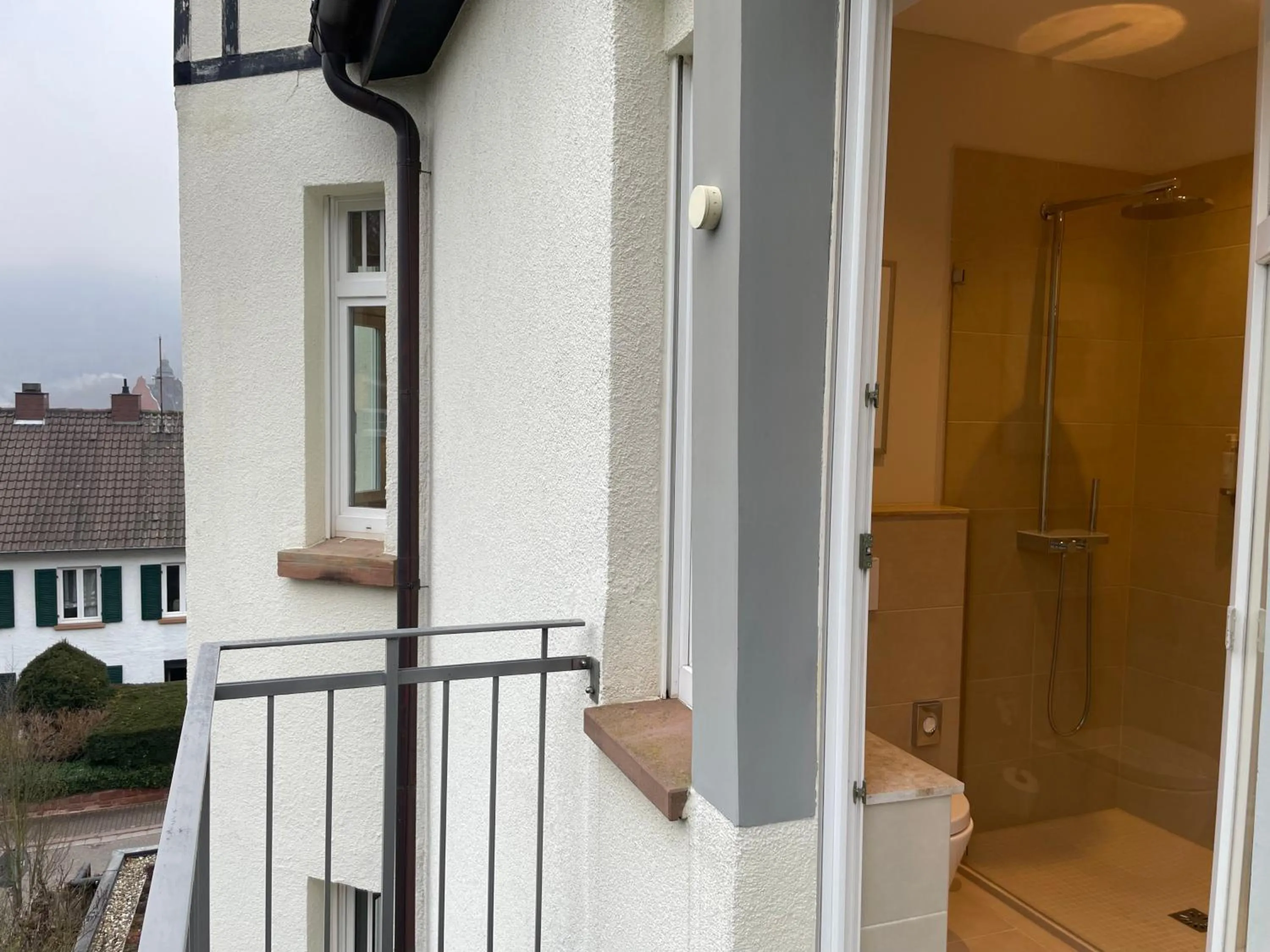 Balcony/Terrace in Villa Waldfrieden - Design trifft Budget