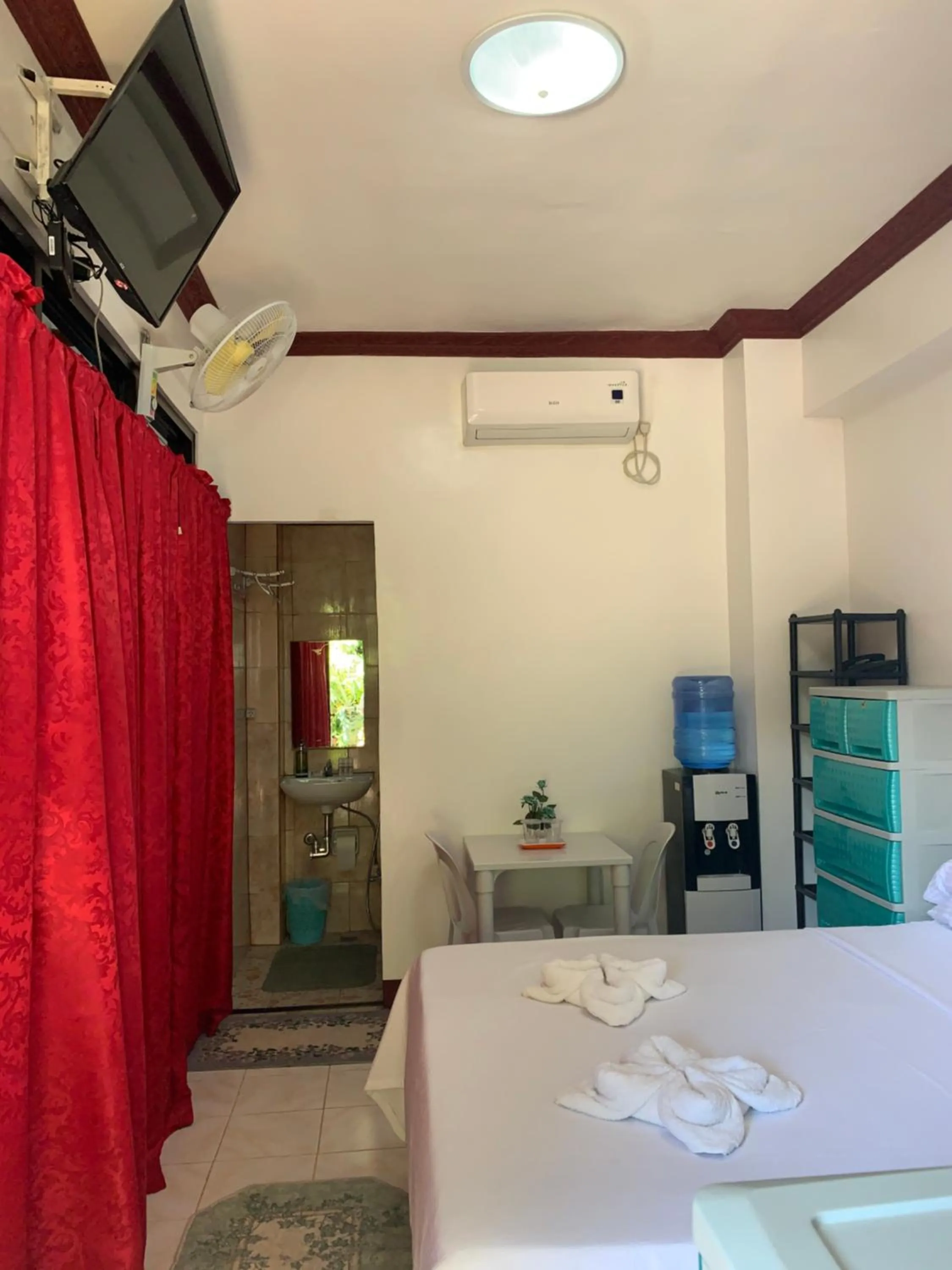 Bed in First Baby Bytes Guest House