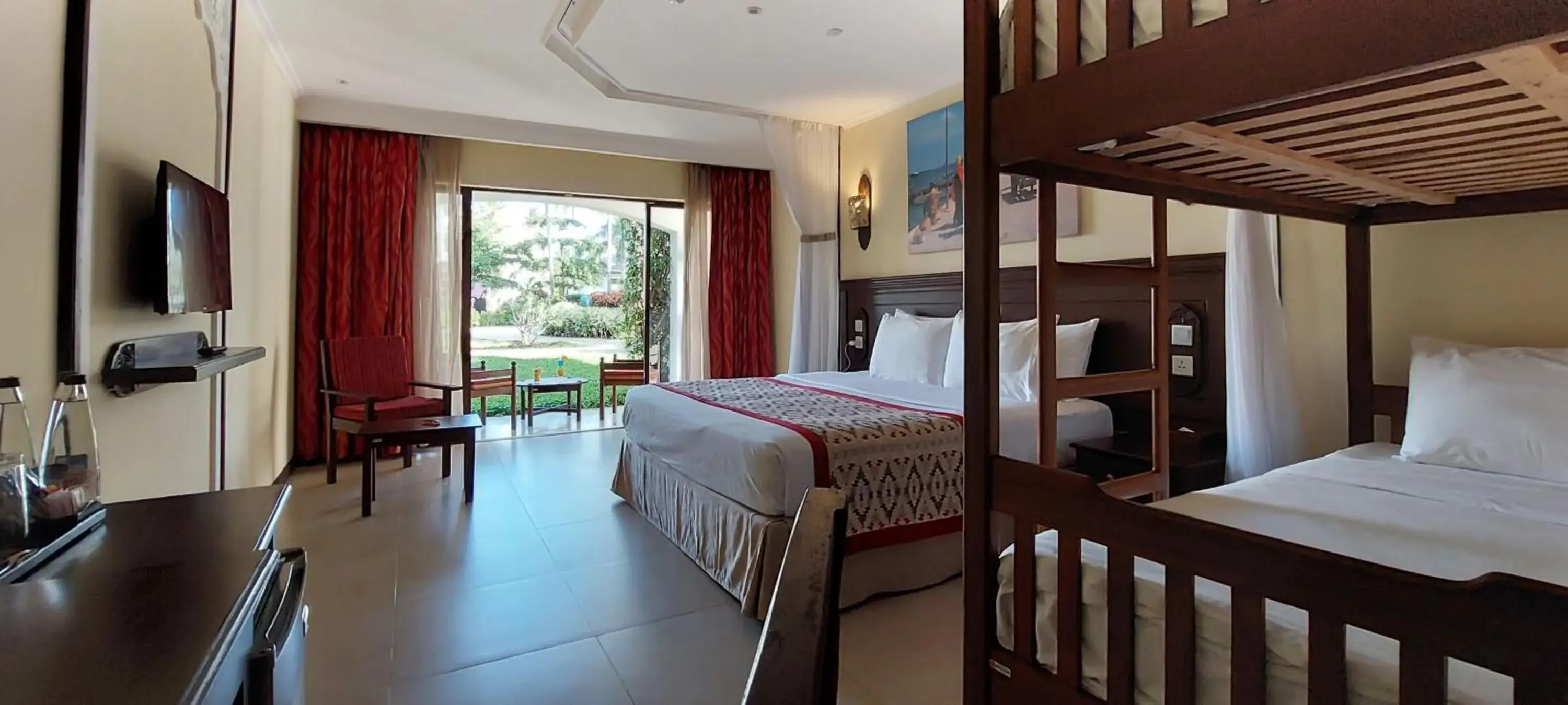 Deluxe Double or Twin Room with Pool View in PrideInn Paradise Beach Resort & Spa Mombasa Deluxe Double or Twin Room with Pool View in PrideInn Paradise Beach Resort & Spa Mombasa