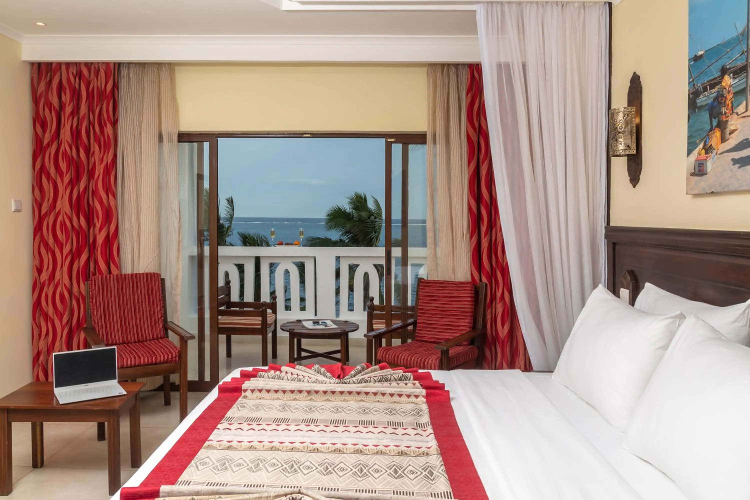 Sea view, Bed in PrideInn Paradise Beach Resort & Spa Mombasa